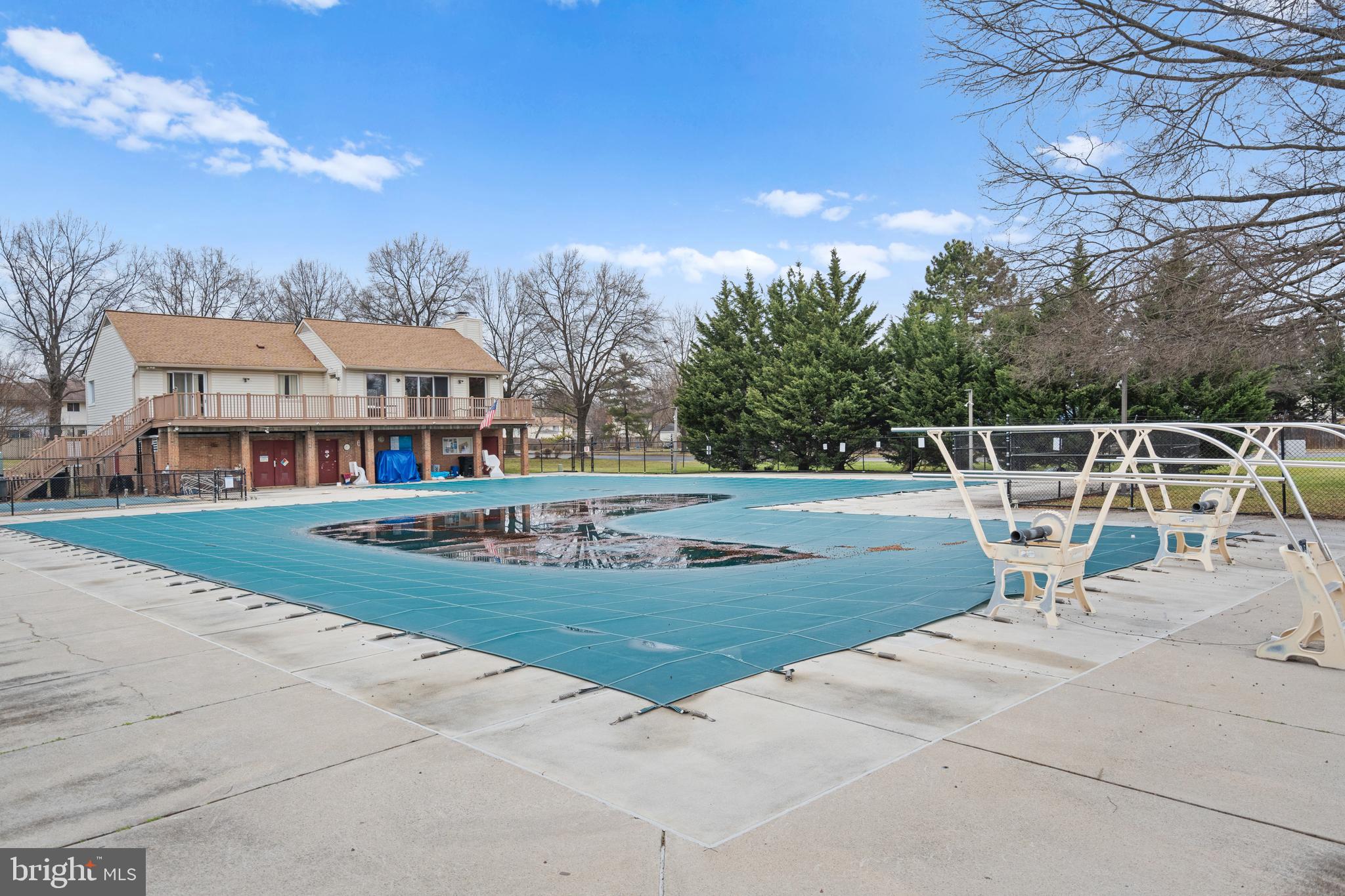 AUTUMN GLEN AT FOUR SEASONS - Residential