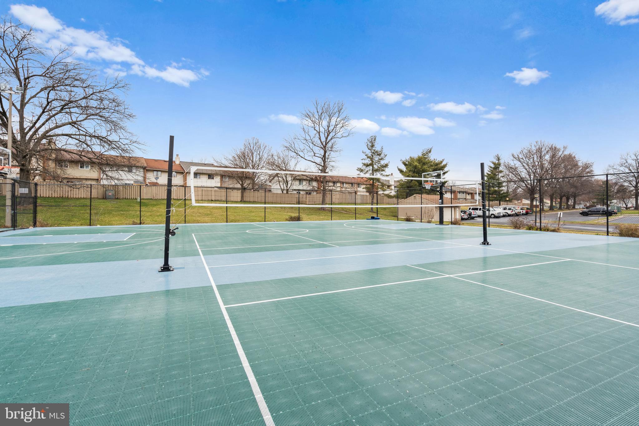 AUTUMN GLEN AT FOUR SEASONS - Residential