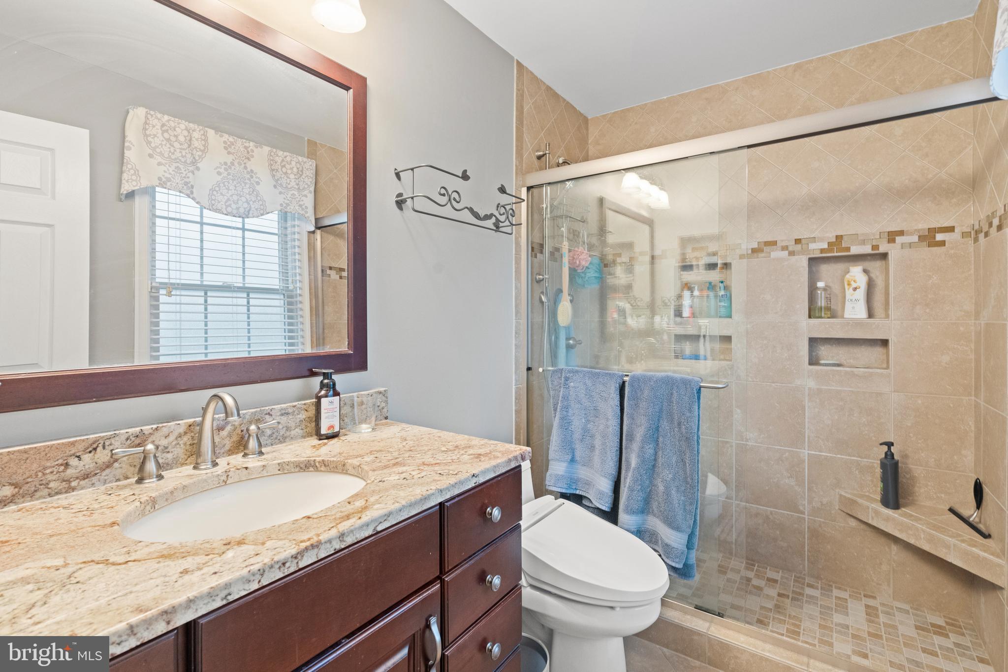 AUTUMN GLEN AT FOUR SEASONS - Residential