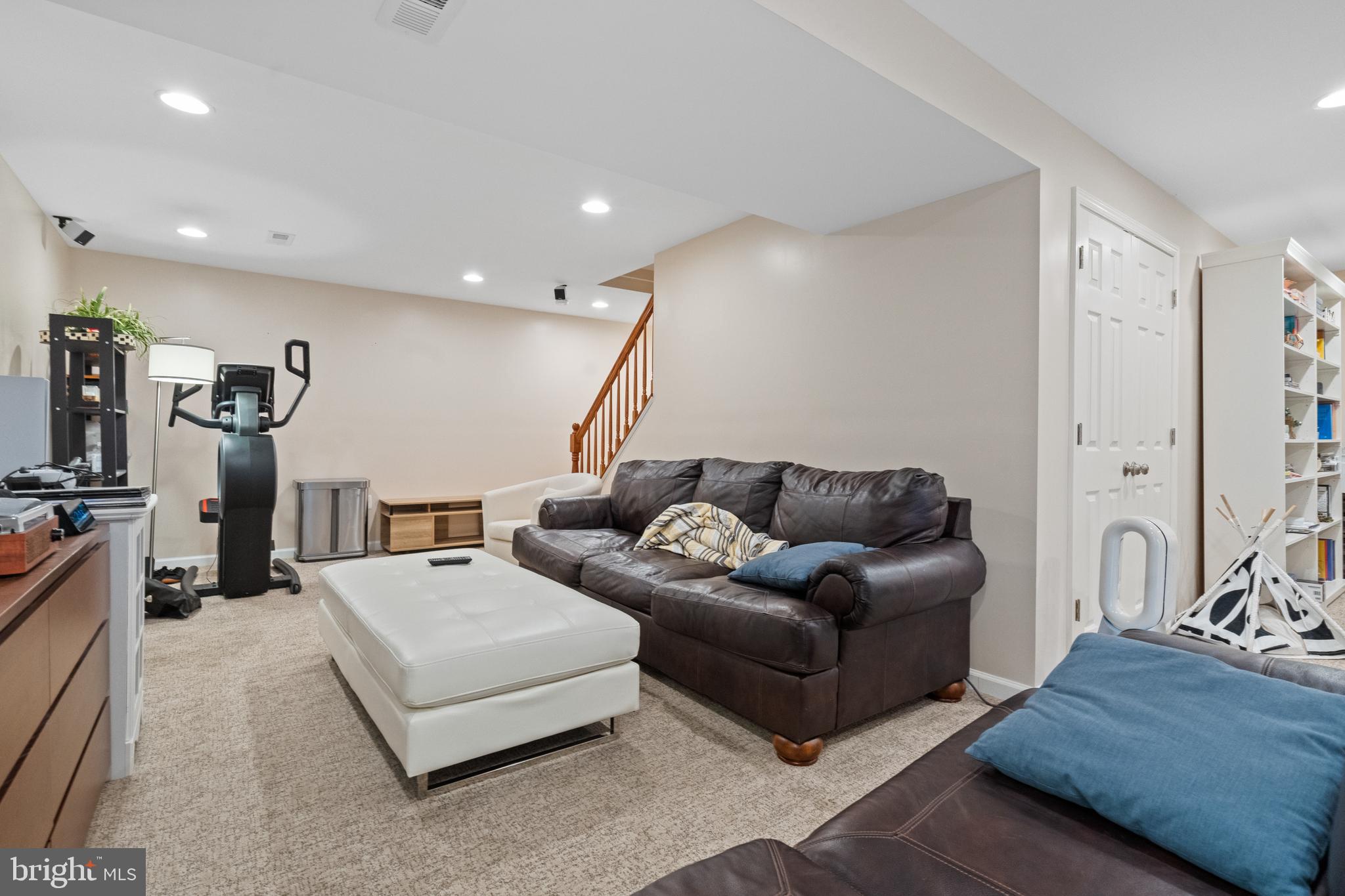 AUTUMN GLEN AT FOUR SEASONS - Residential