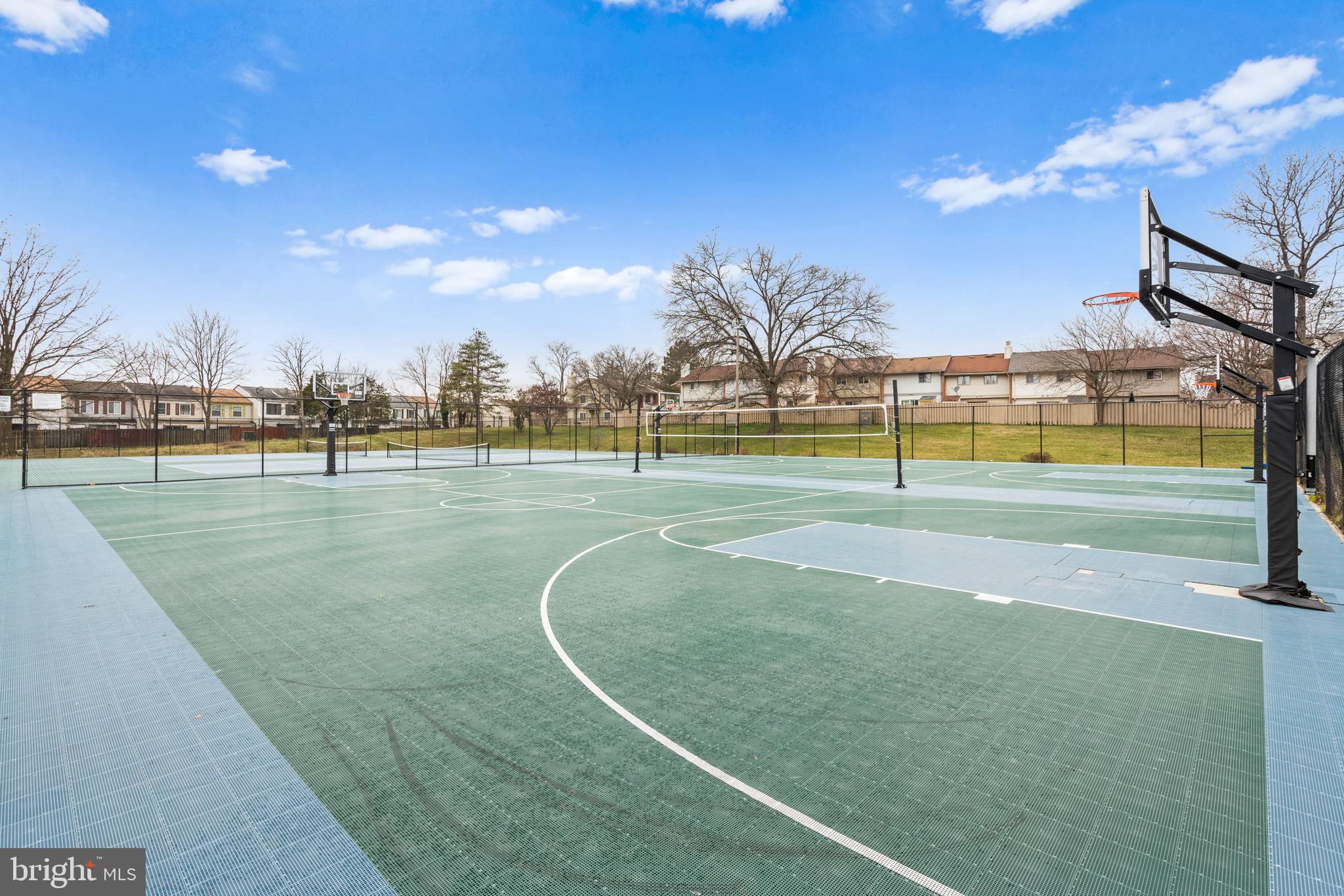 AUTUMN GLEN AT FOUR SEASONS - Residential