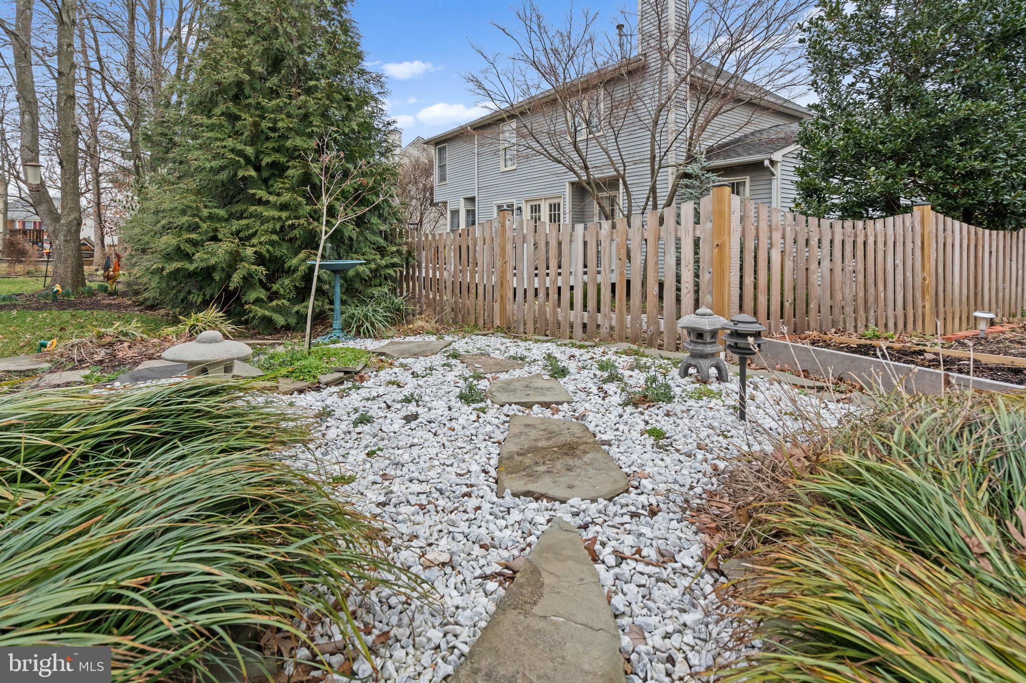 AUTUMN GLEN AT FOUR SEASONS - Residential