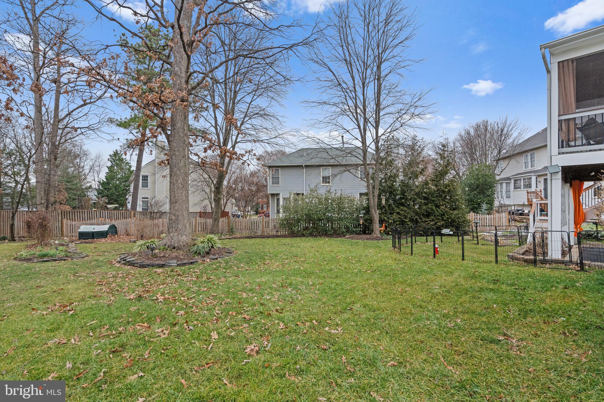 AUTUMN GLEN AT FOUR SEASONS - Residential