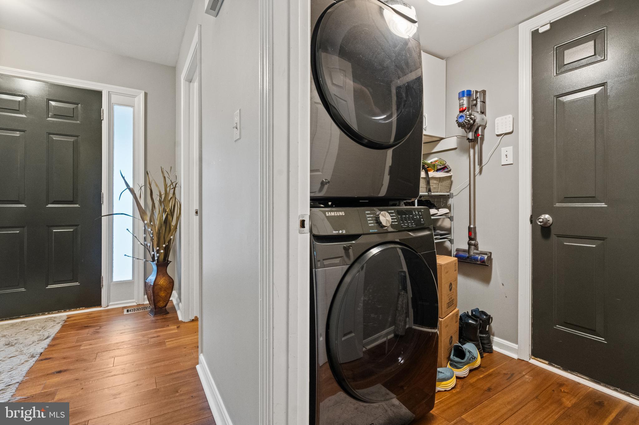 AUTUMN GLEN AT FOUR SEASONS - Residential