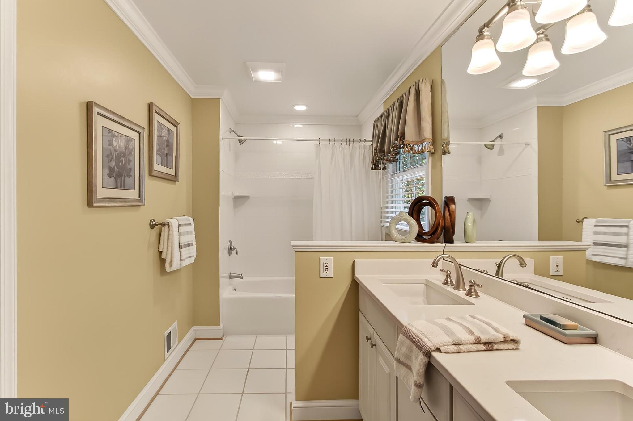 ROLLING FOREST - Residential