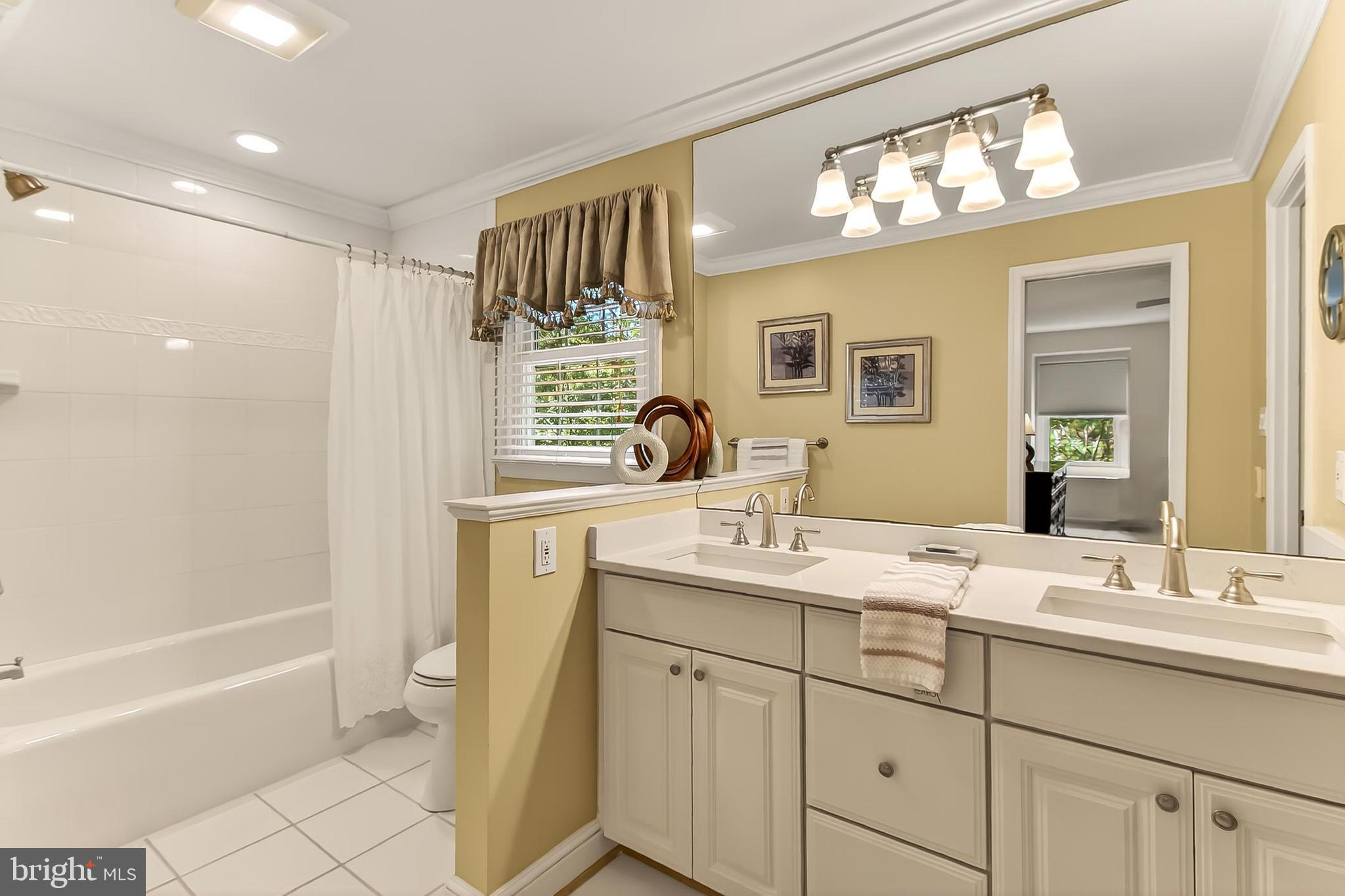 ROLLING FOREST - Residential