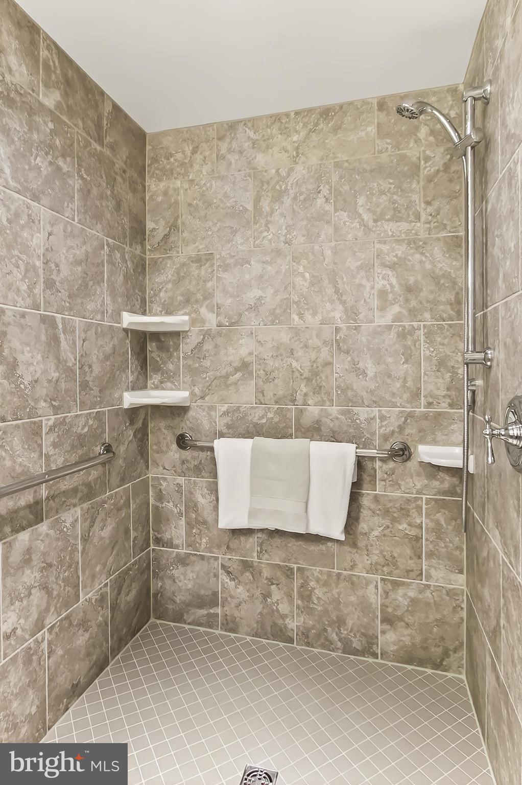 ROLLING FOREST - Residential