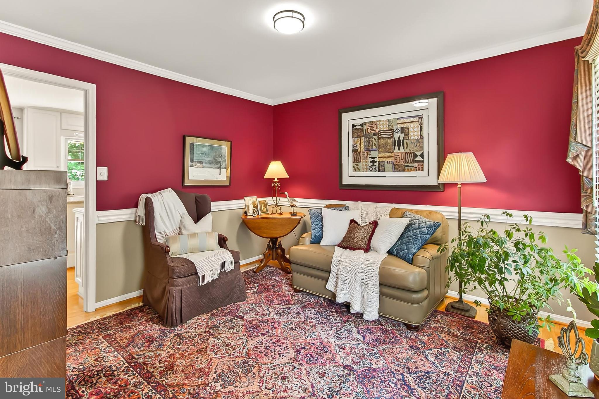 7204 MING TREE COURT