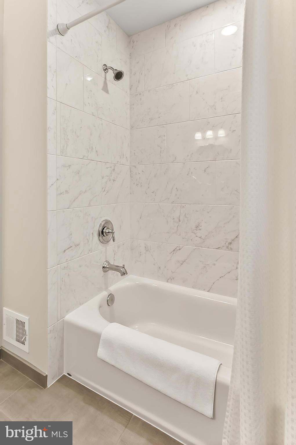 ROLLING FOREST - Residential