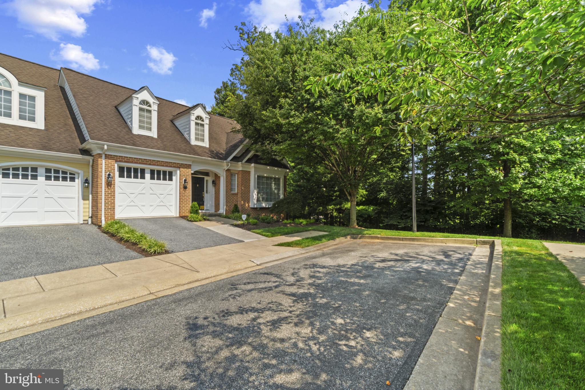 621 DUNLOY COURT