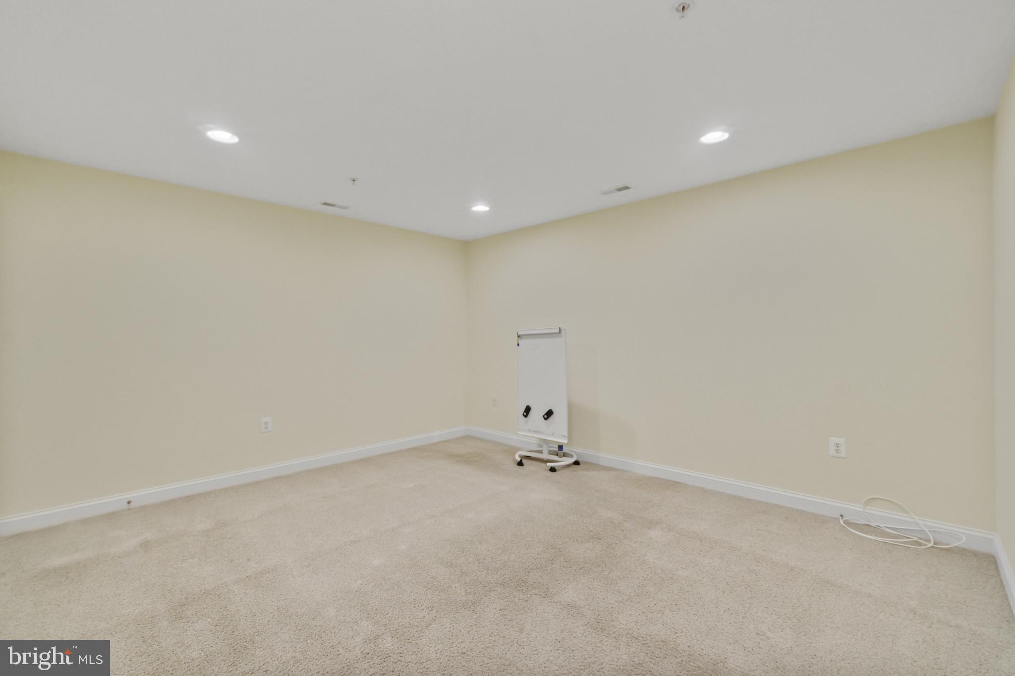 DUNLOY TOWNHOME - Residential