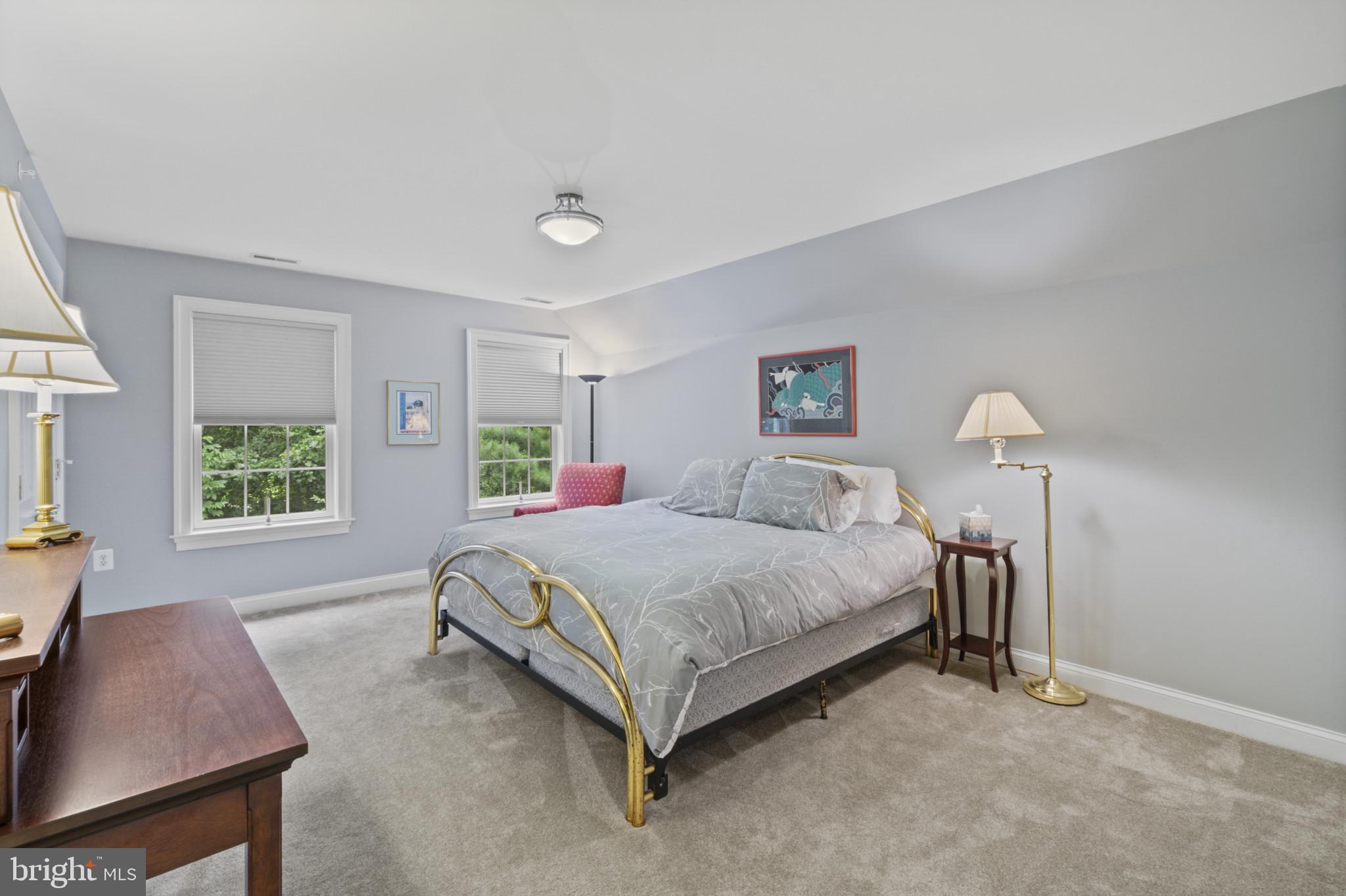 DUNLOY TOWNHOME - Residential