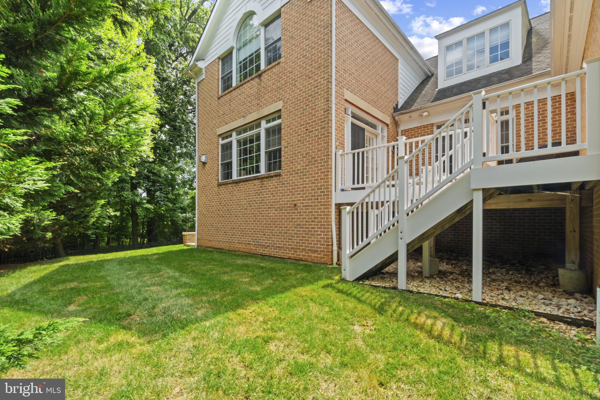 DUNLOY TOWNHOME - Residential