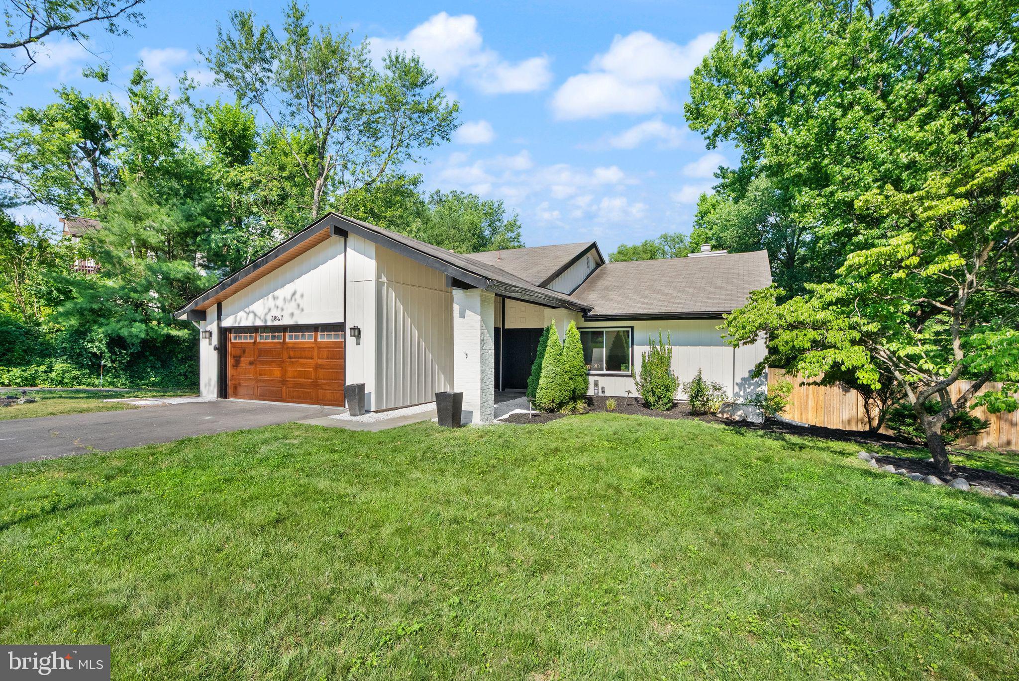 7807 MULBERRY BOTTOM LANE