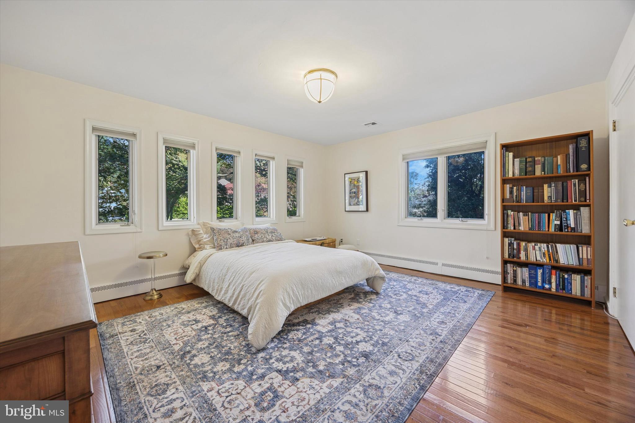 WYNNEWOOD - Residential