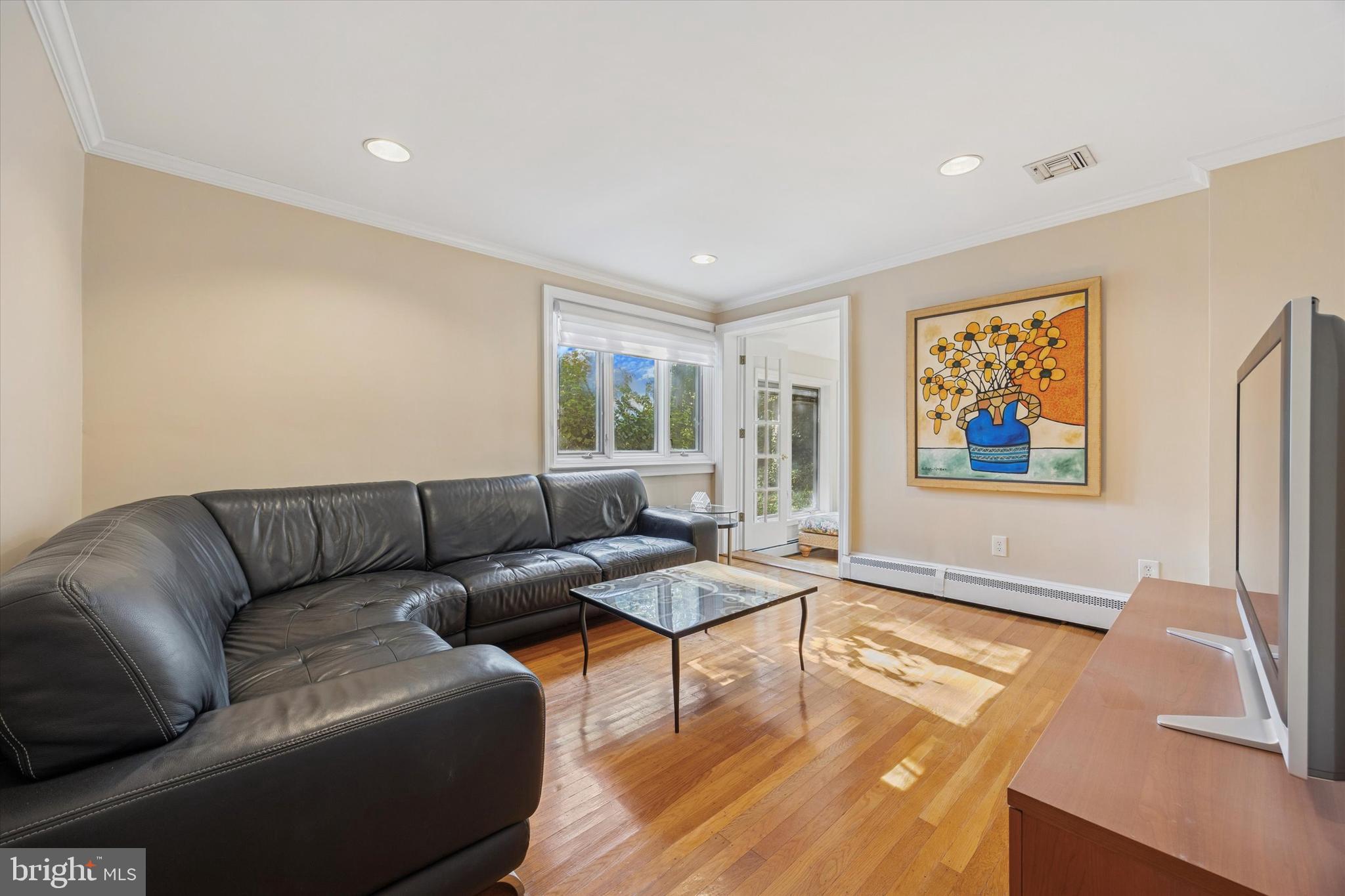 WYNNEWOOD - Residential