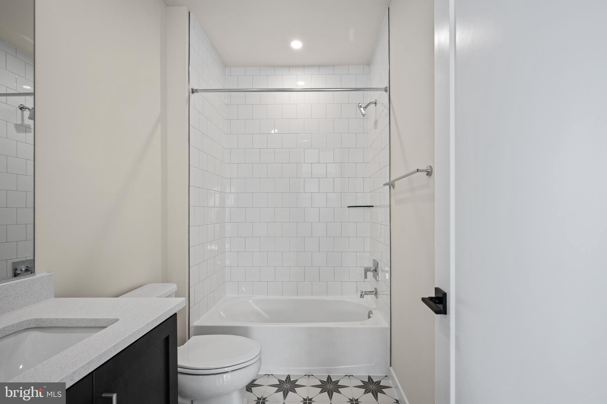 PARKSIDE VILLAGE - Residential