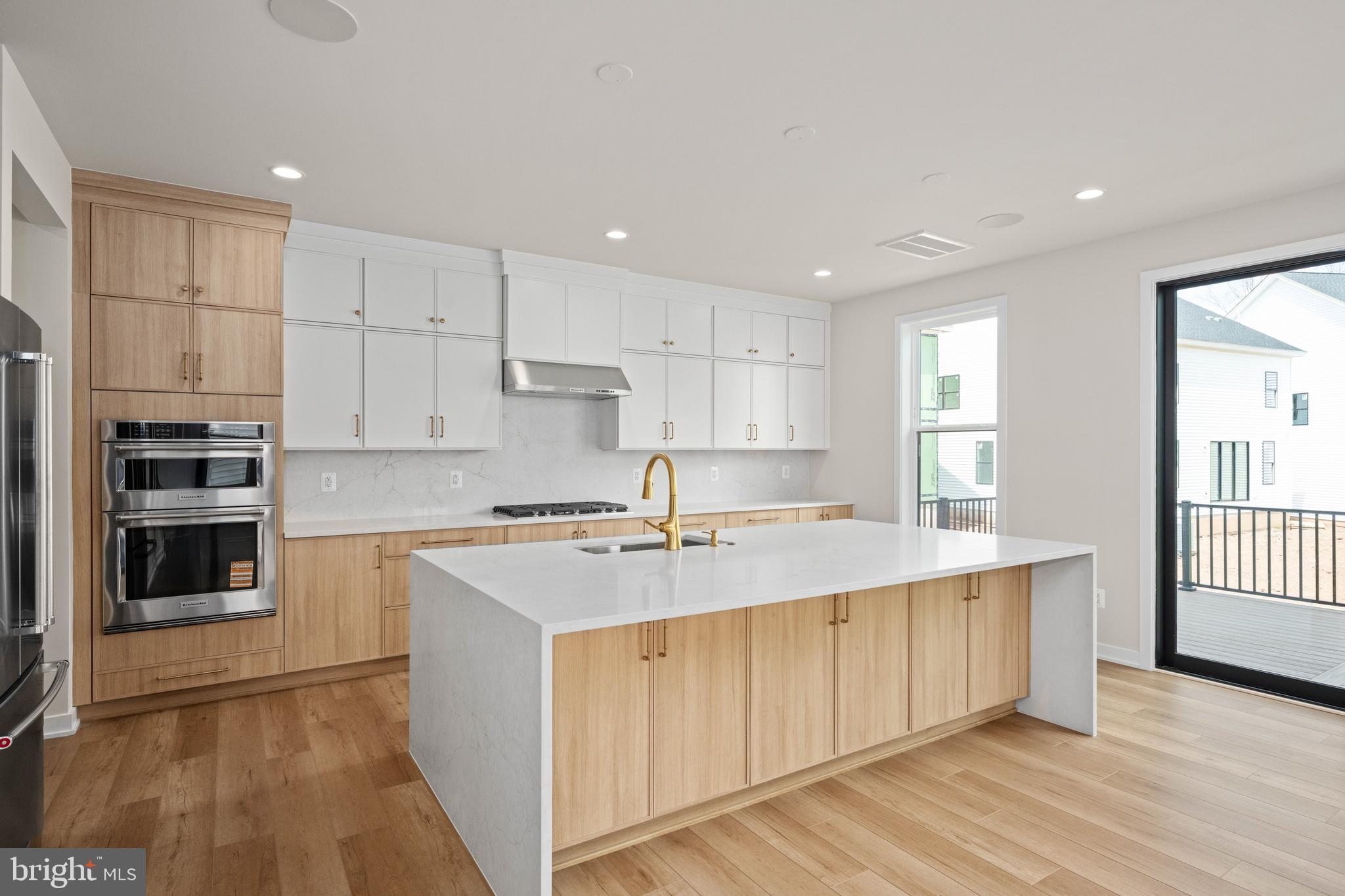 PARKSIDE VILLAGE - Residential