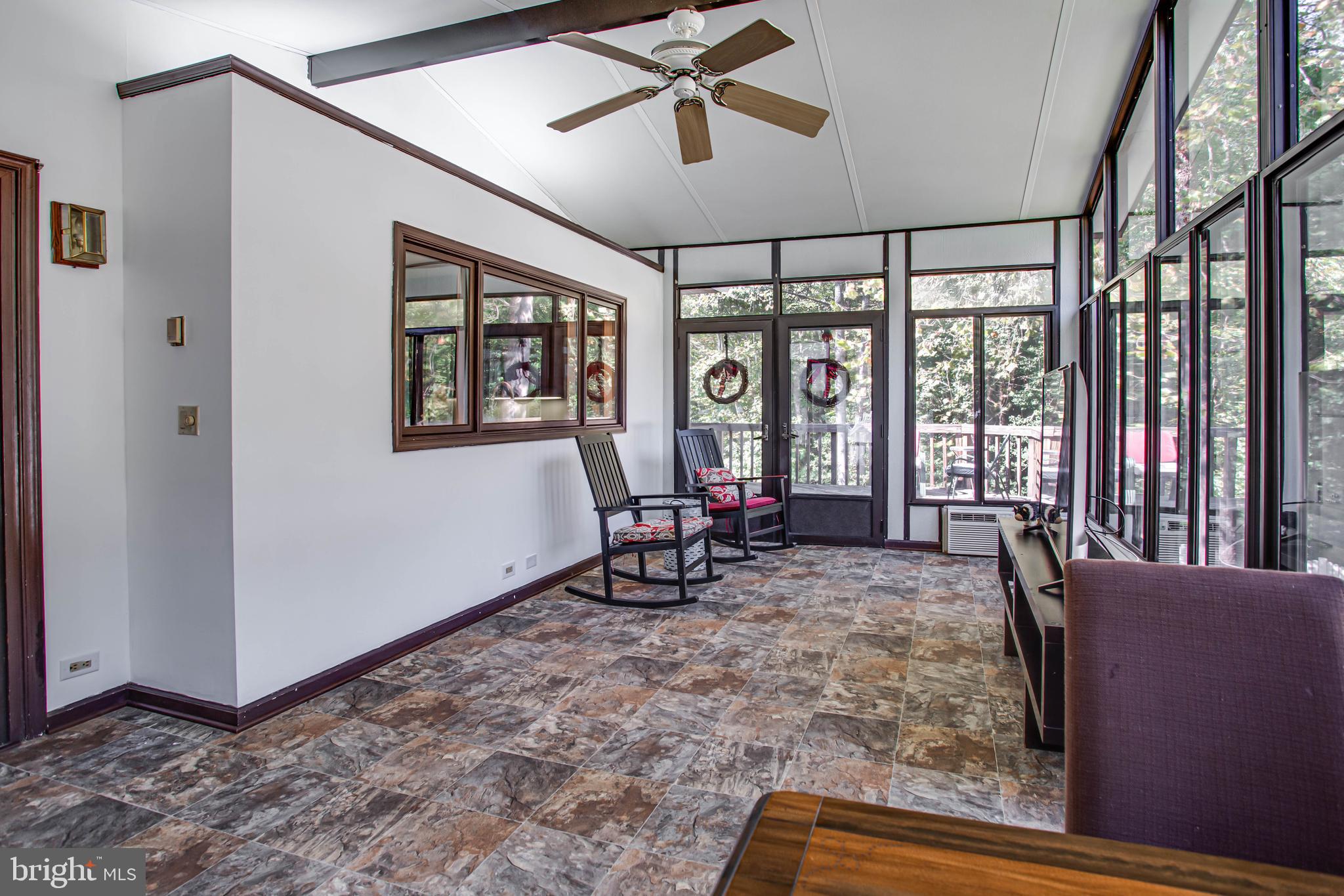 MEADOW CREEK MANOR - Residential