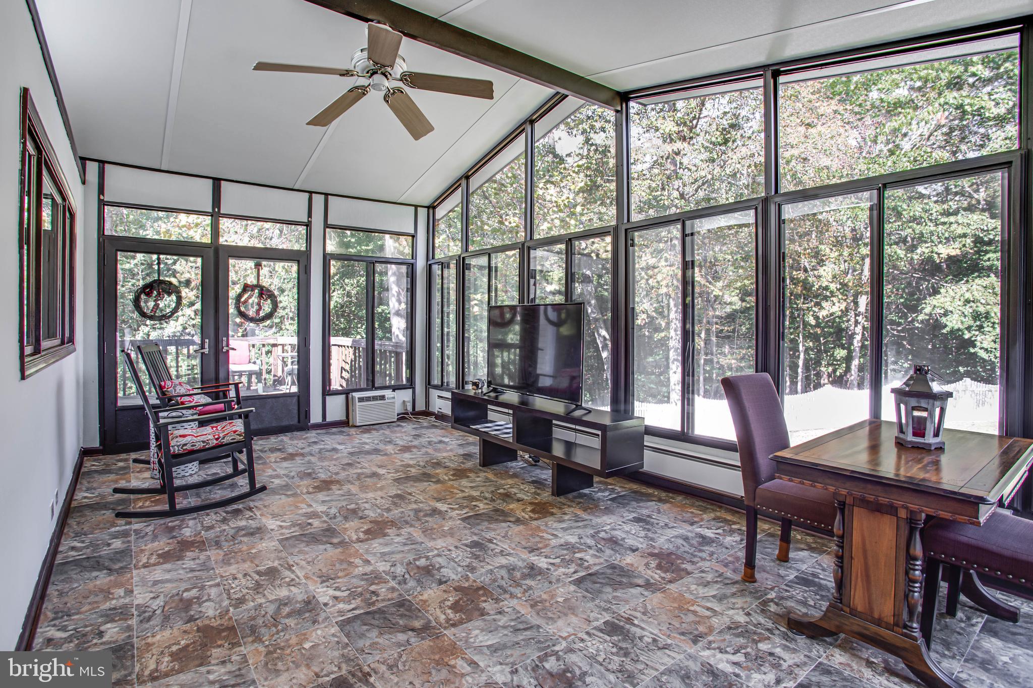 MEADOW CREEK MANOR - Residential