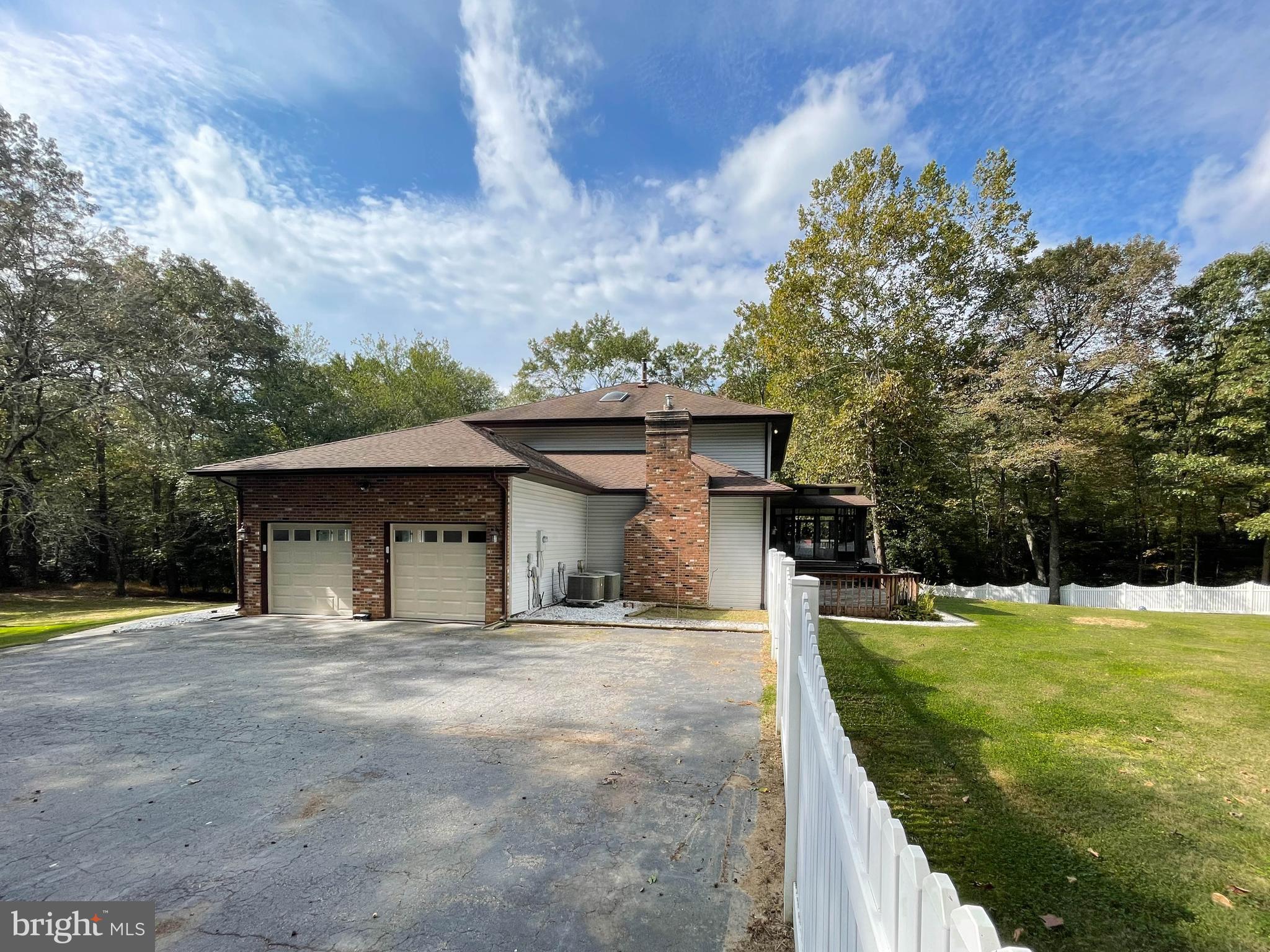 MEADOW CREEK MANOR - Residential