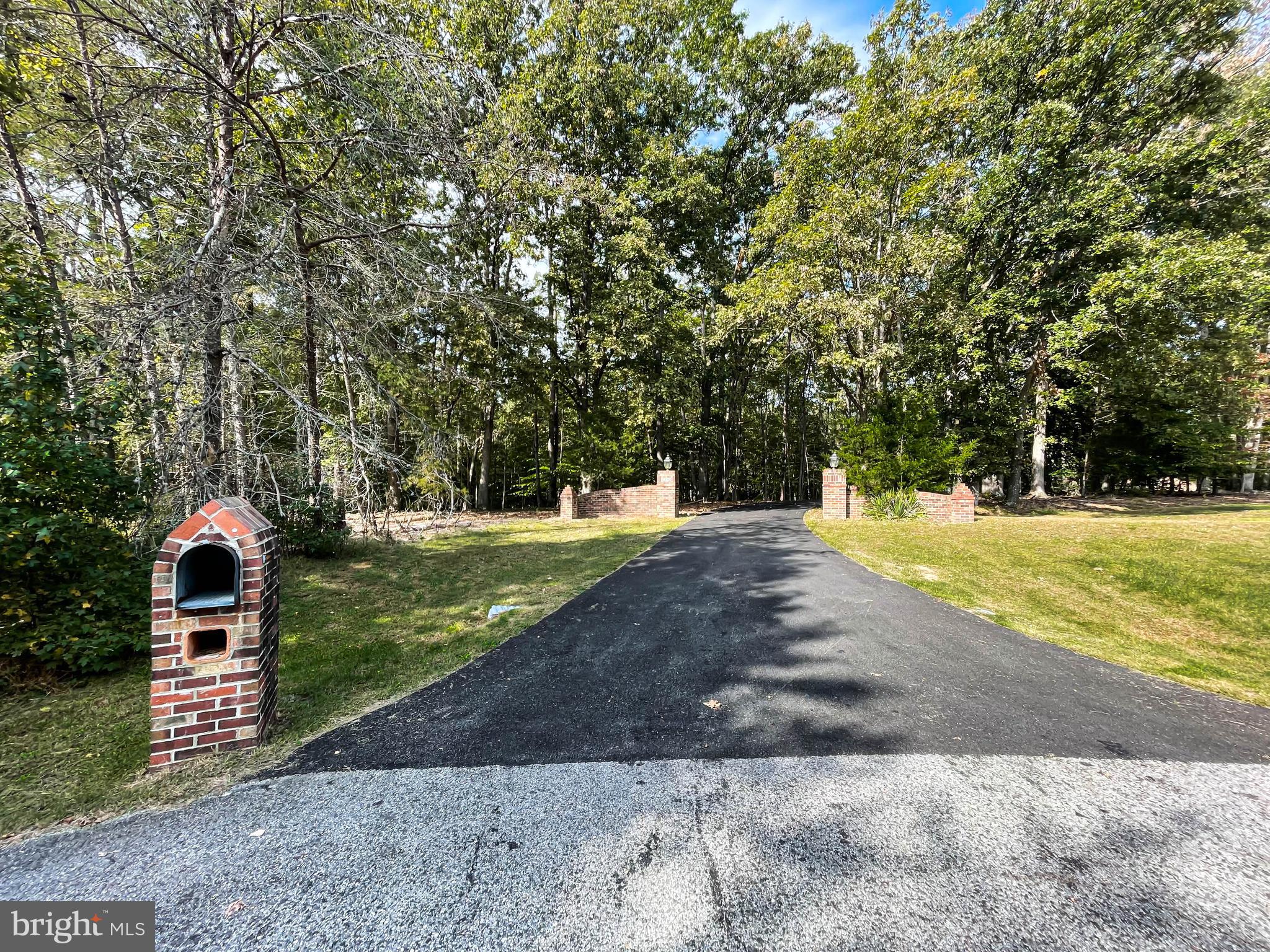 MEADOW CREEK MANOR - Residential