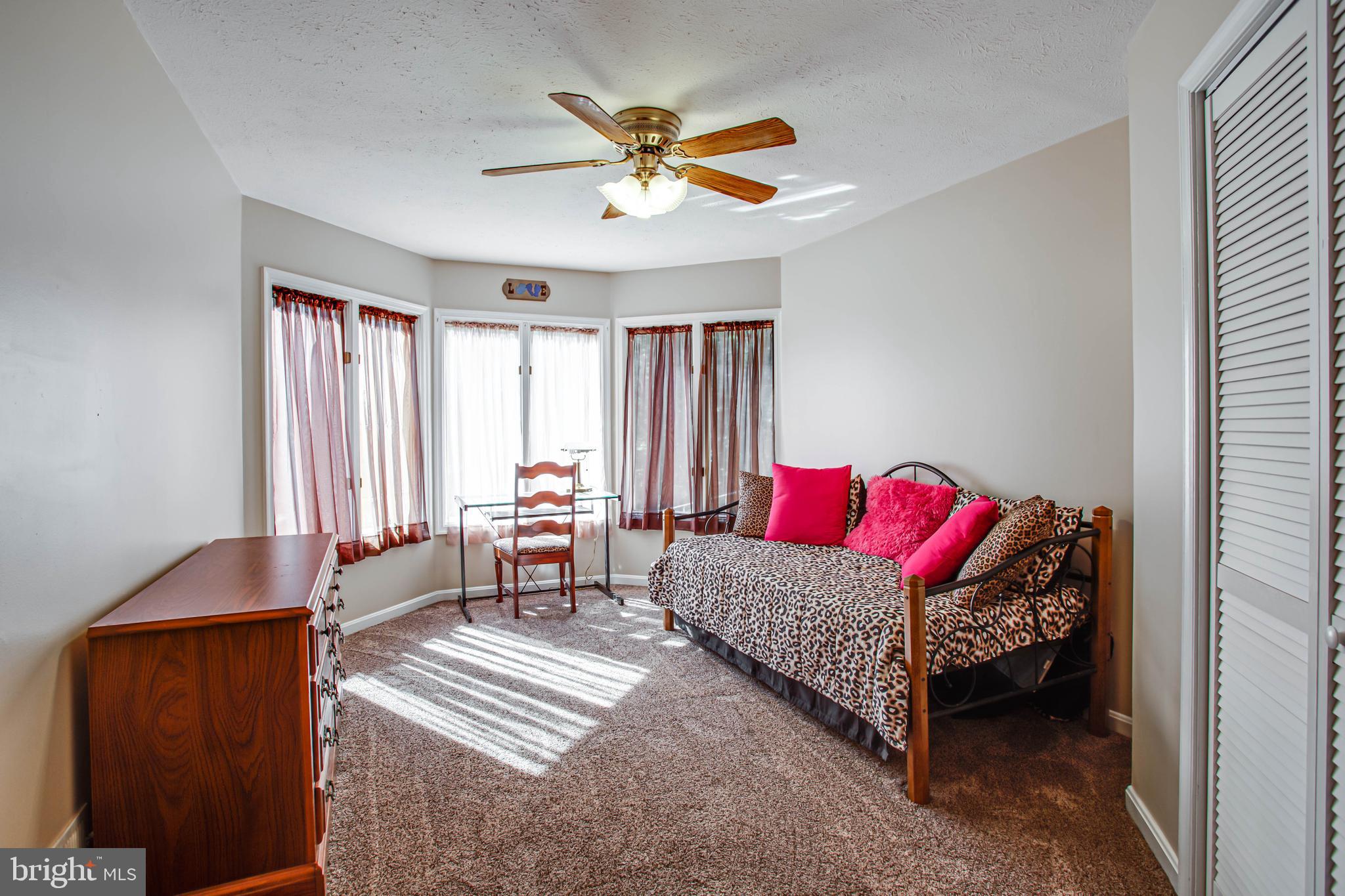 MEADOW CREEK MANOR - Residential