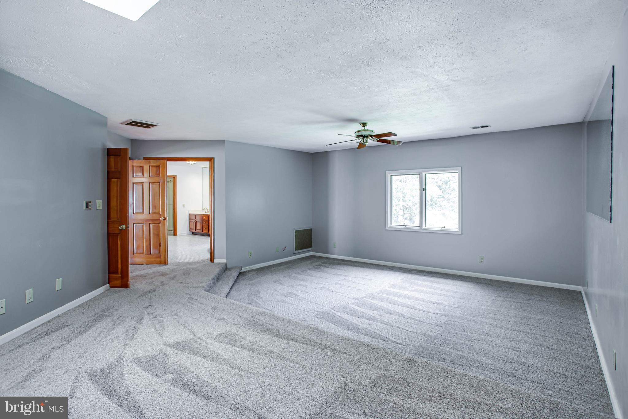 MEADOW CREEK MANOR - Residential