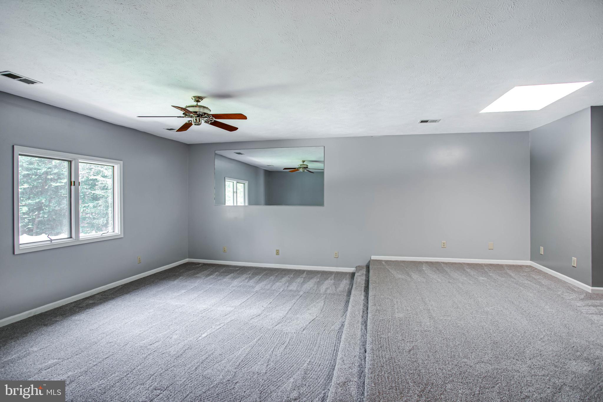 MEADOW CREEK MANOR - Residential