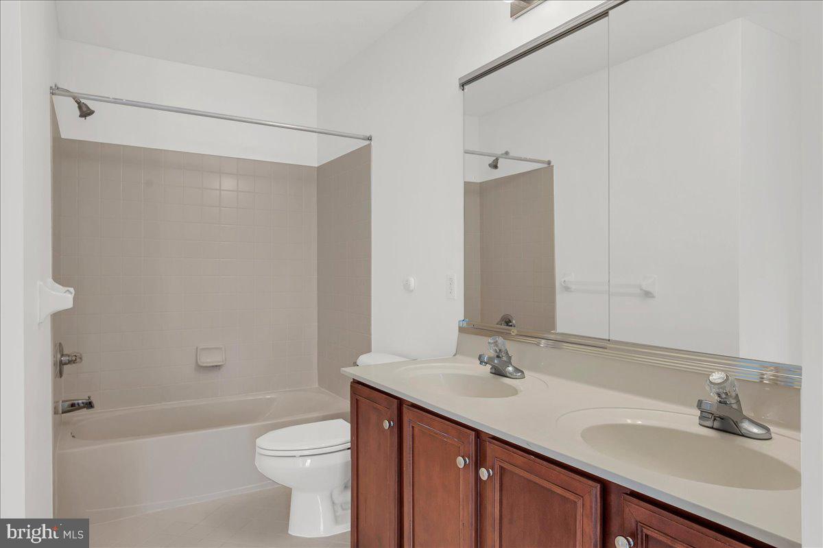 WHITELAND WOODS - Residential