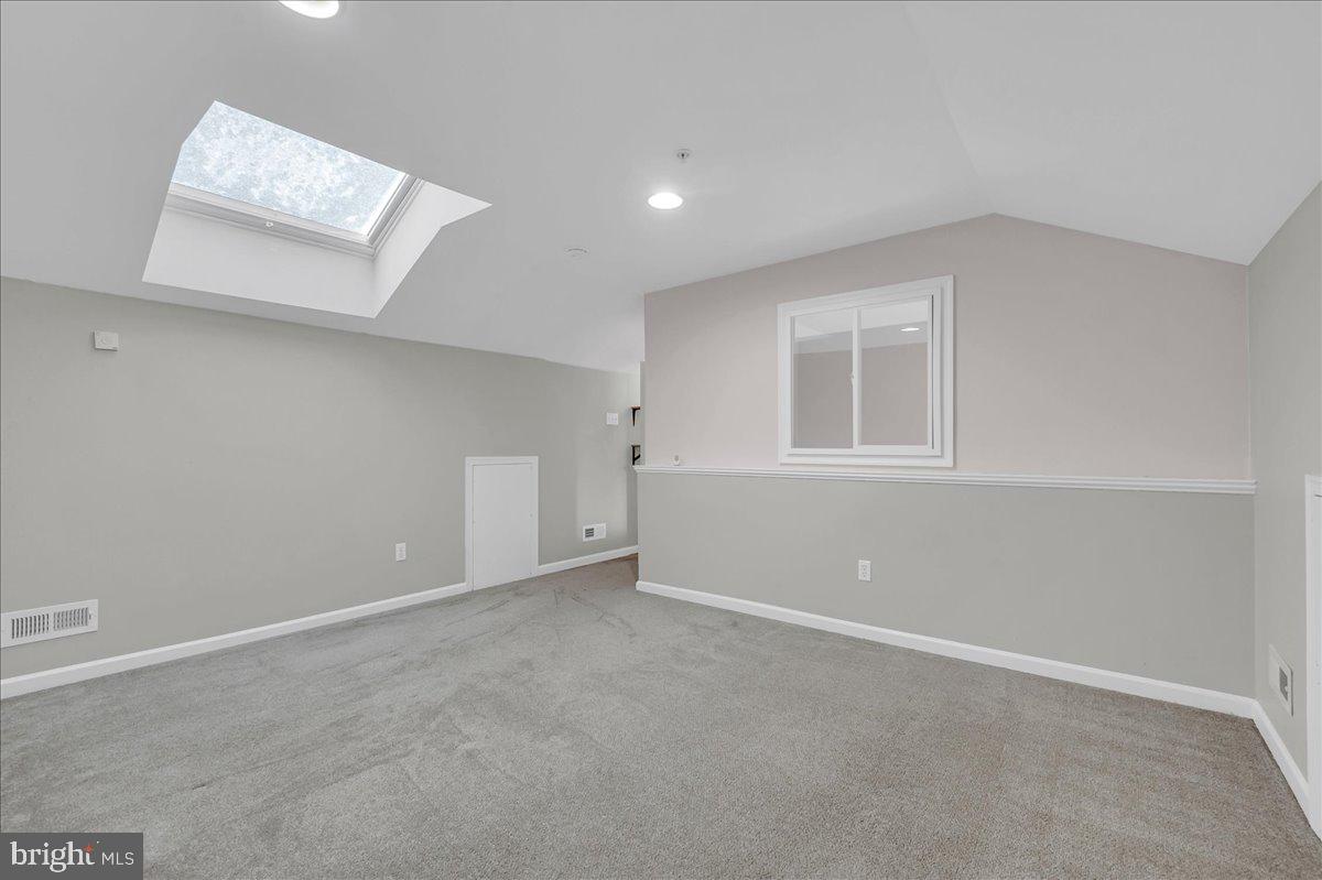 WHITELAND WOODS - Residential