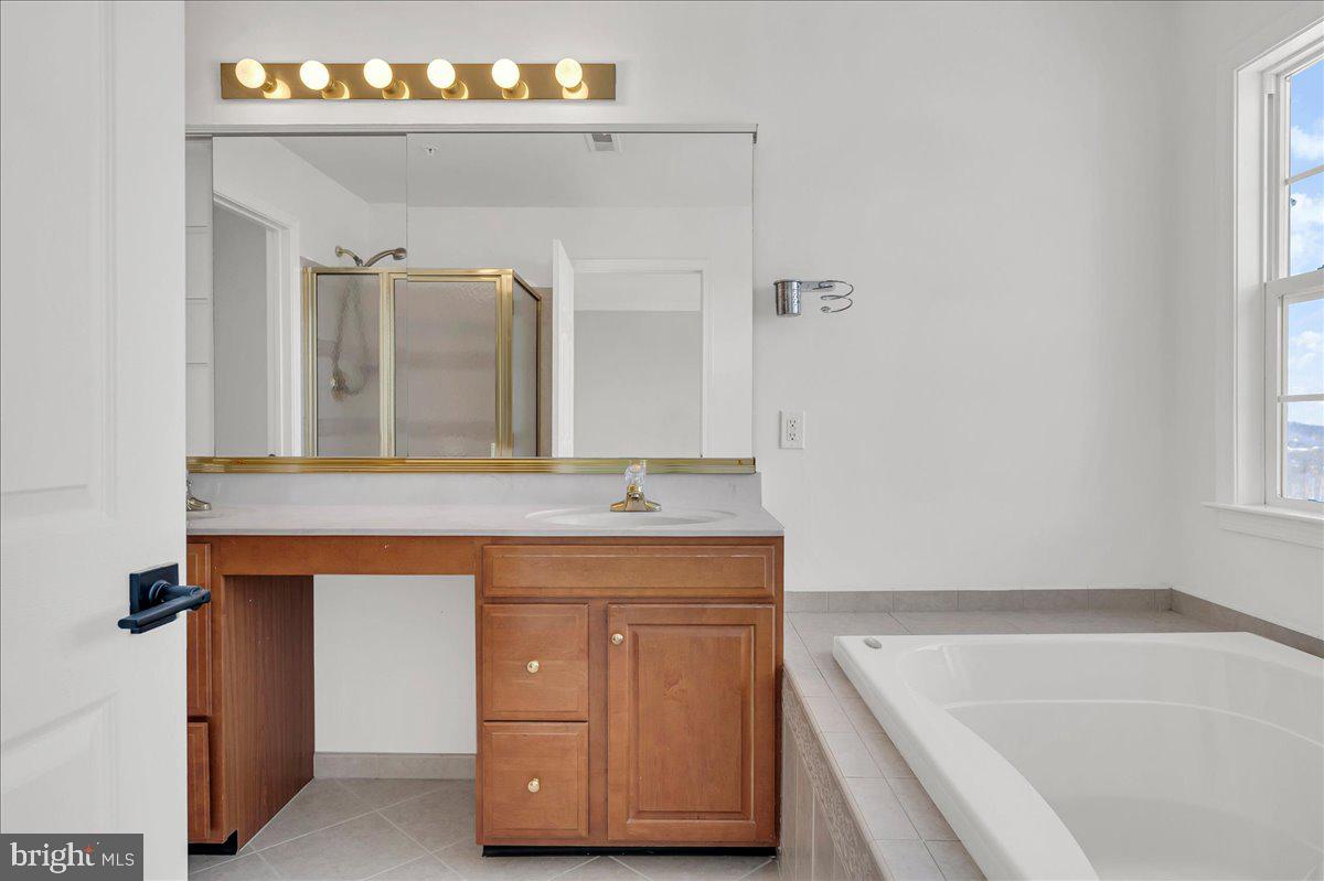 WHITELAND WOODS - Residential