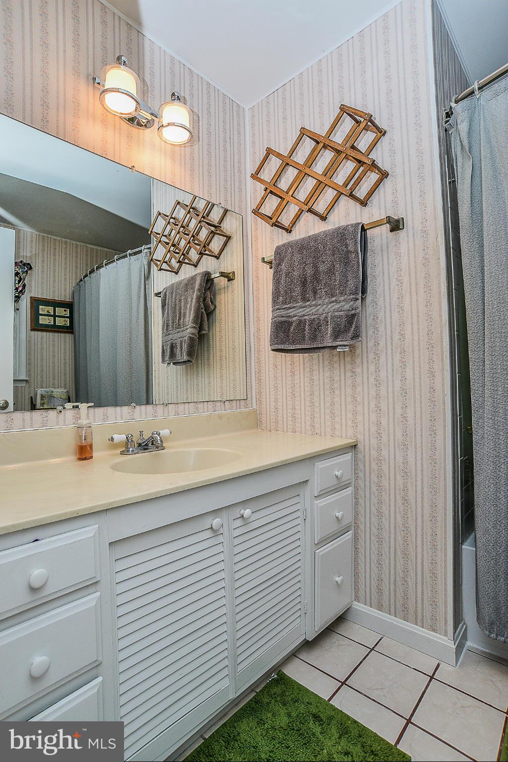 NEWINGTON WOODS - Residential