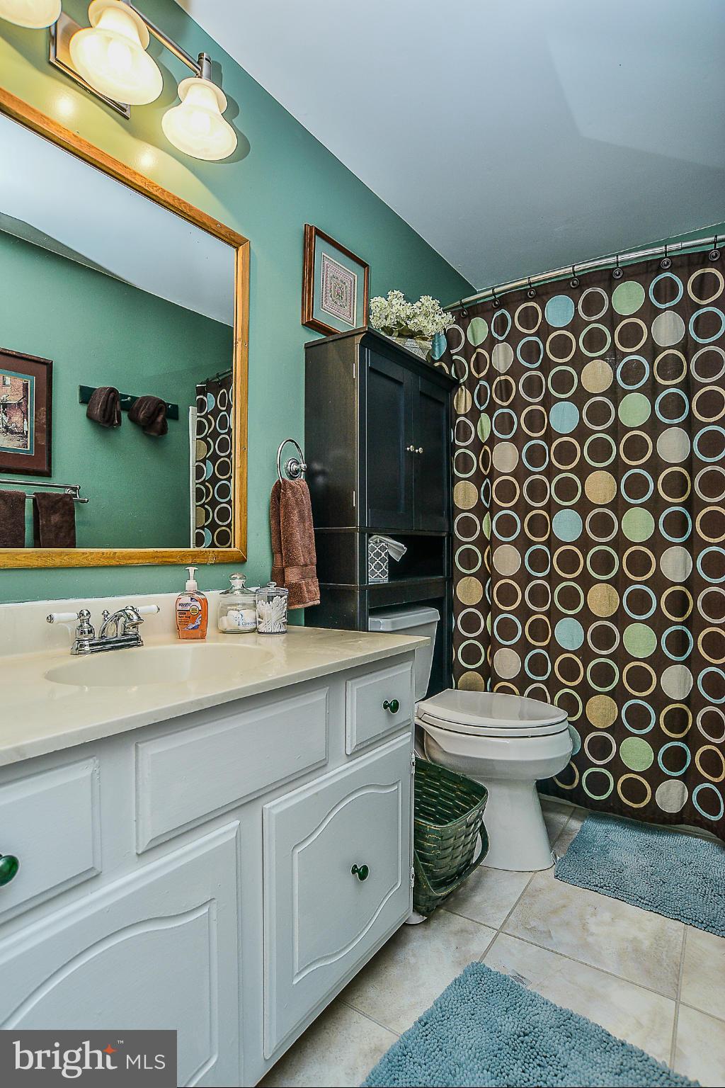 NEWINGTON WOODS - Residential