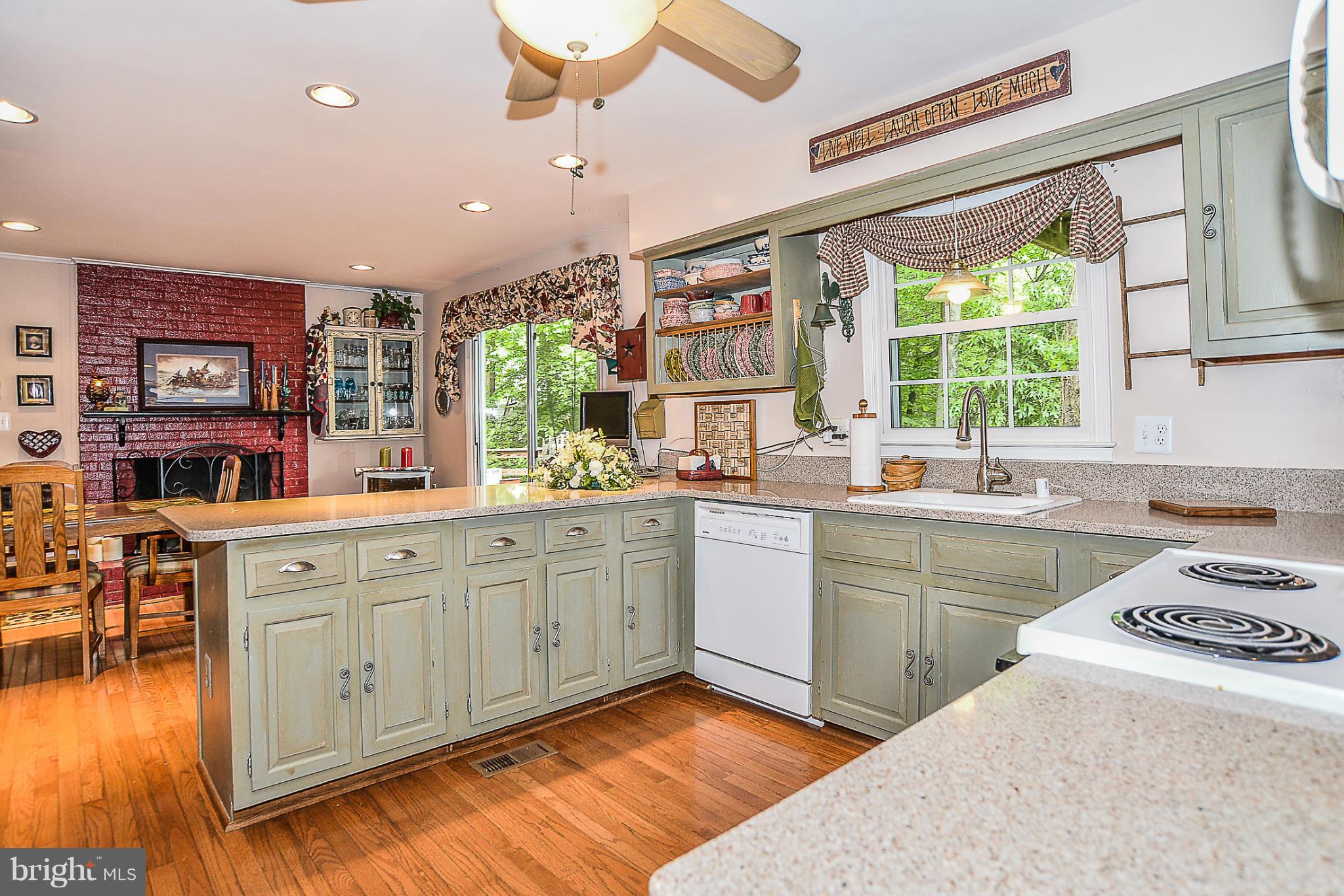 NEWINGTON WOODS - Residential