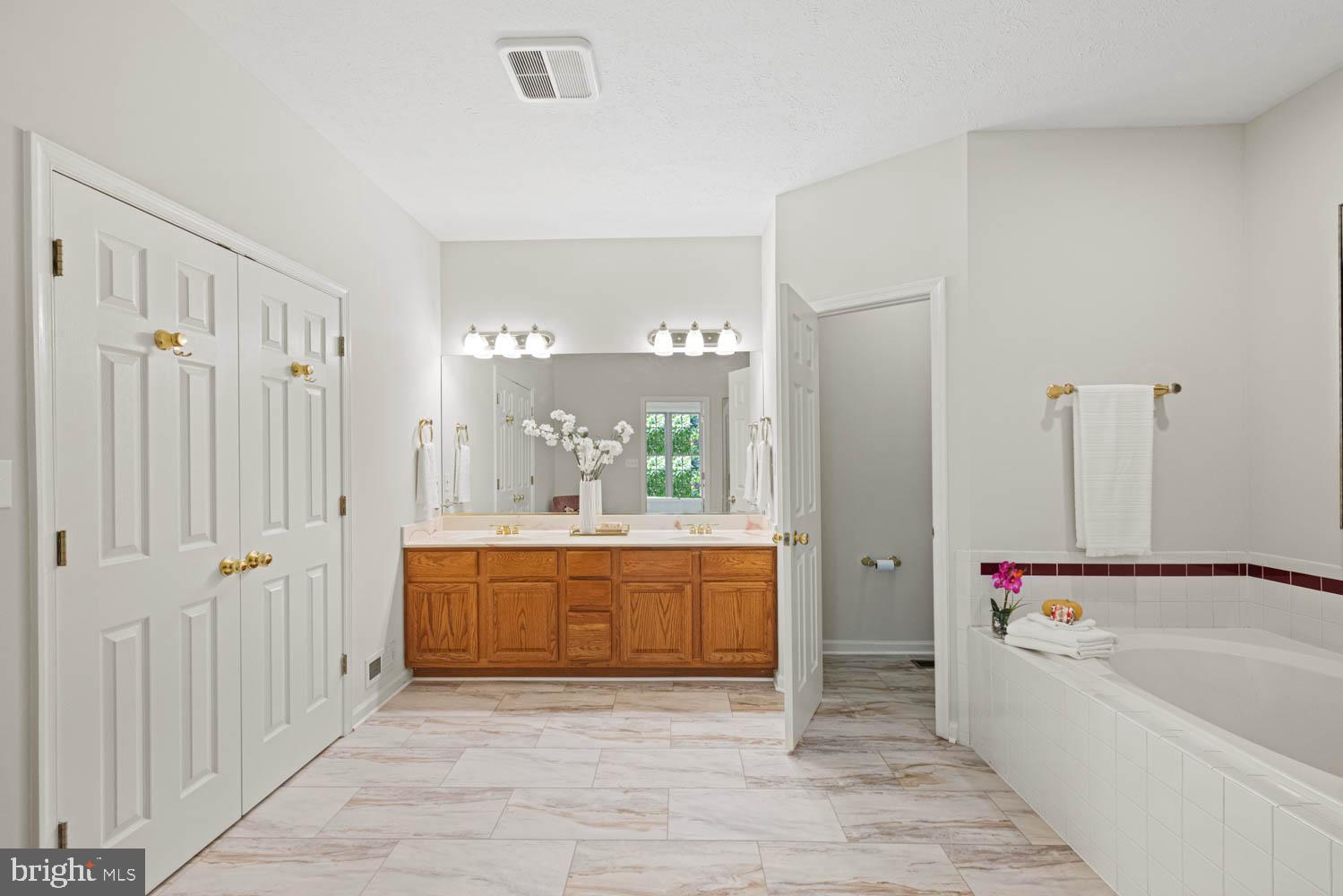 ESTATES OF LEE-JACKSON - Residential