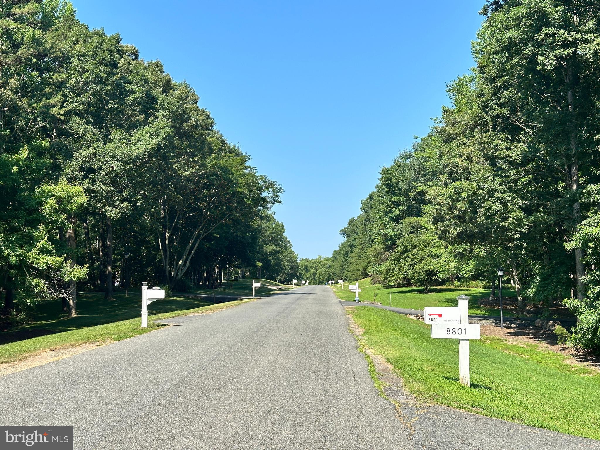 8801 BOULEVARD OF THE GENERALS