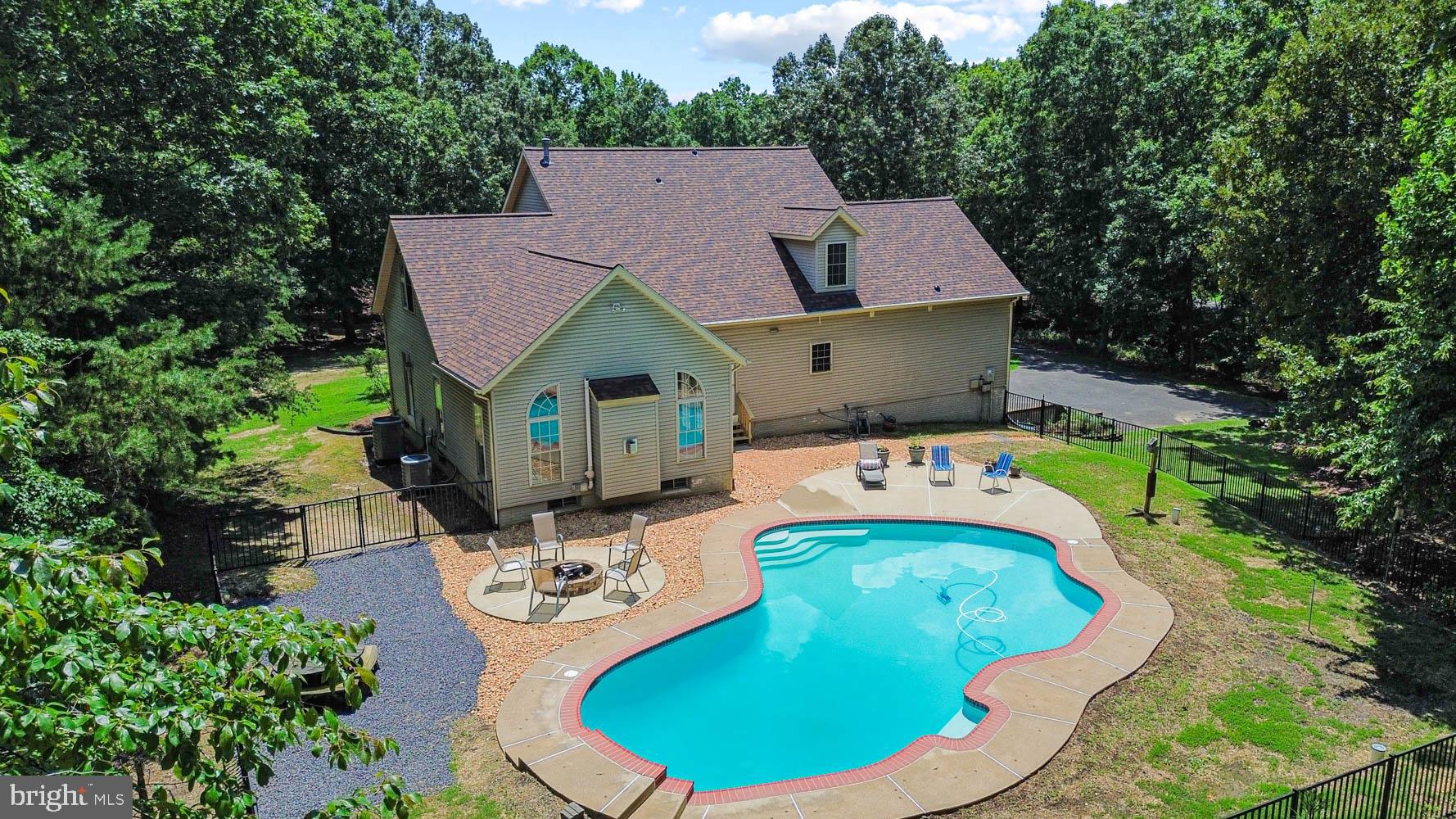 ESTATES OF LEE-JACKSON - Residential