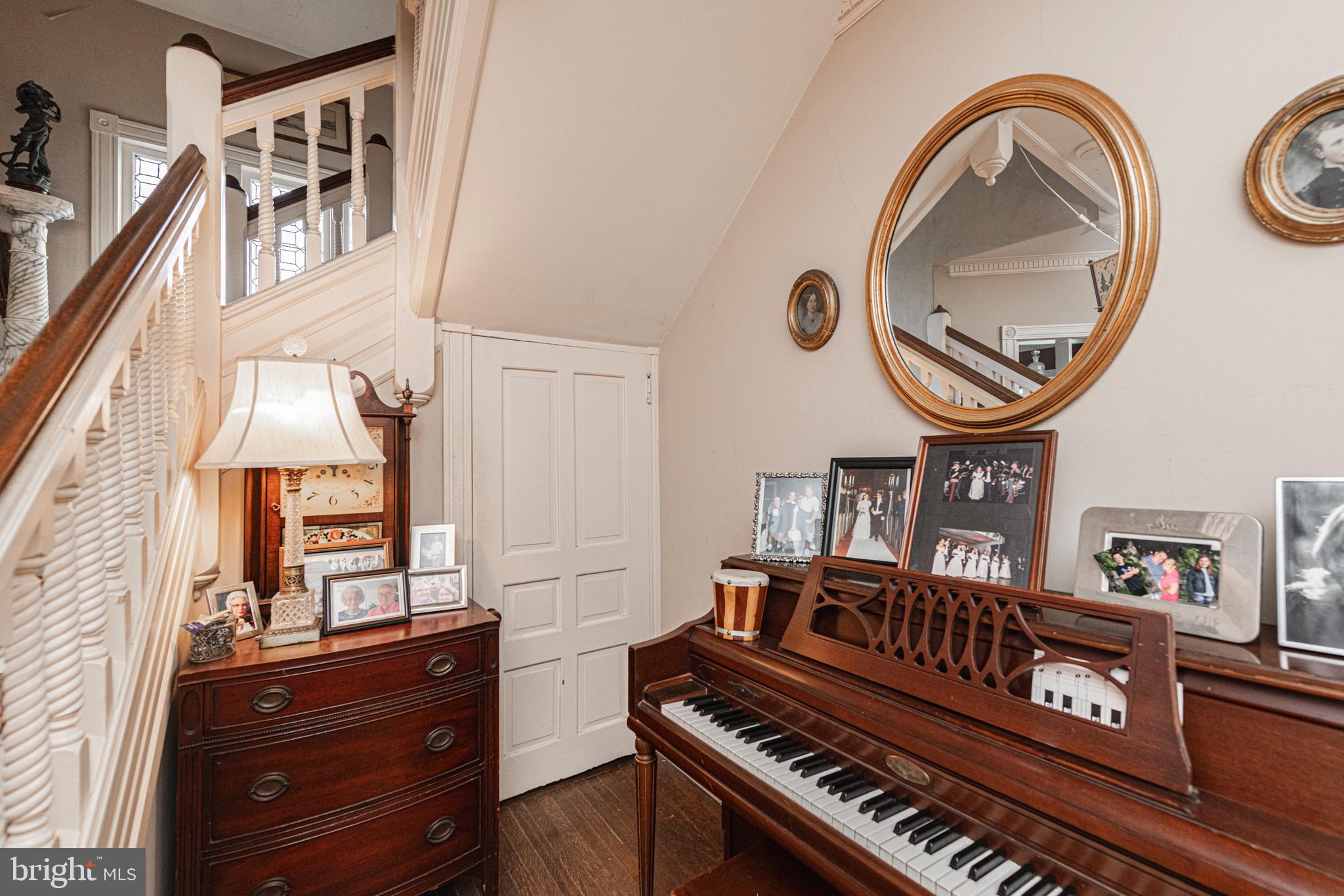 SOUTH WAYNE - Residential