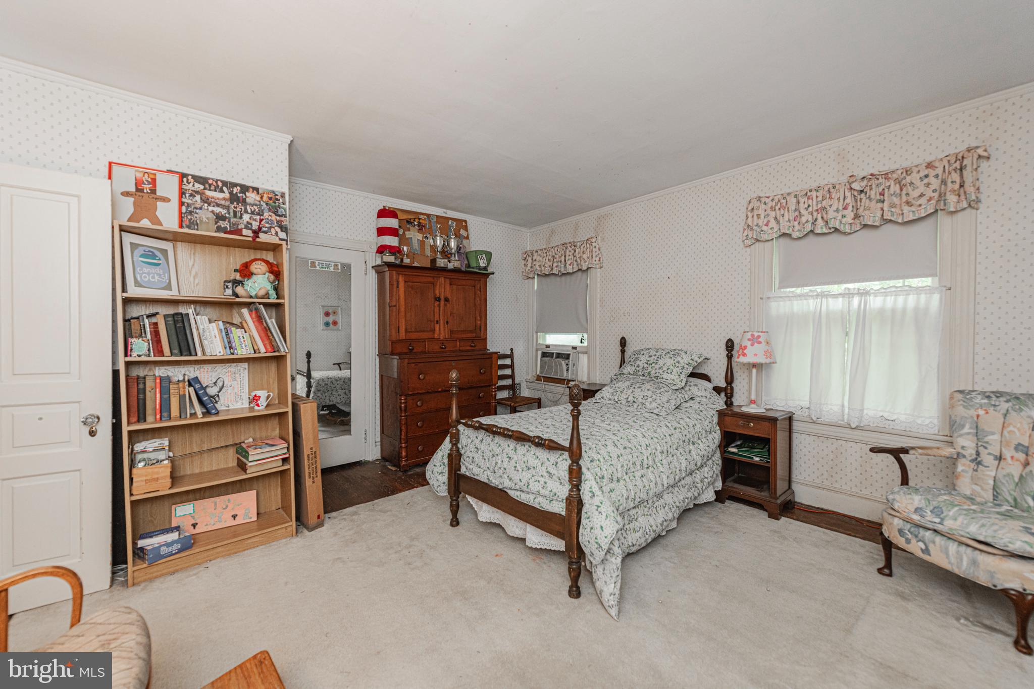 SOUTH WAYNE - Residential