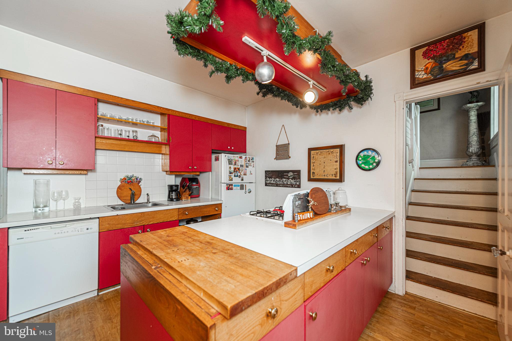 SOUTH WAYNE - Residential