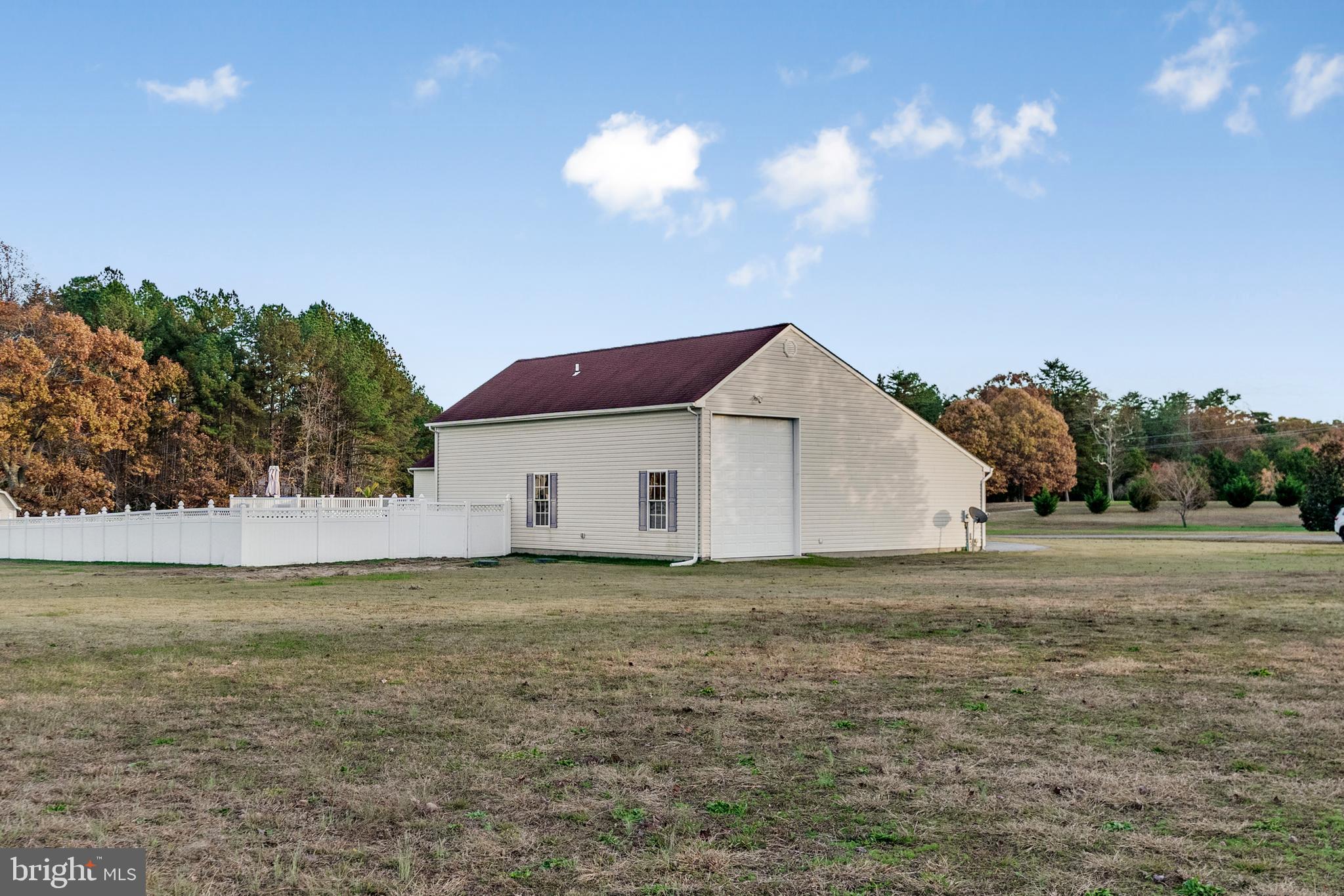 COOMBS OAKS - Residential Lease