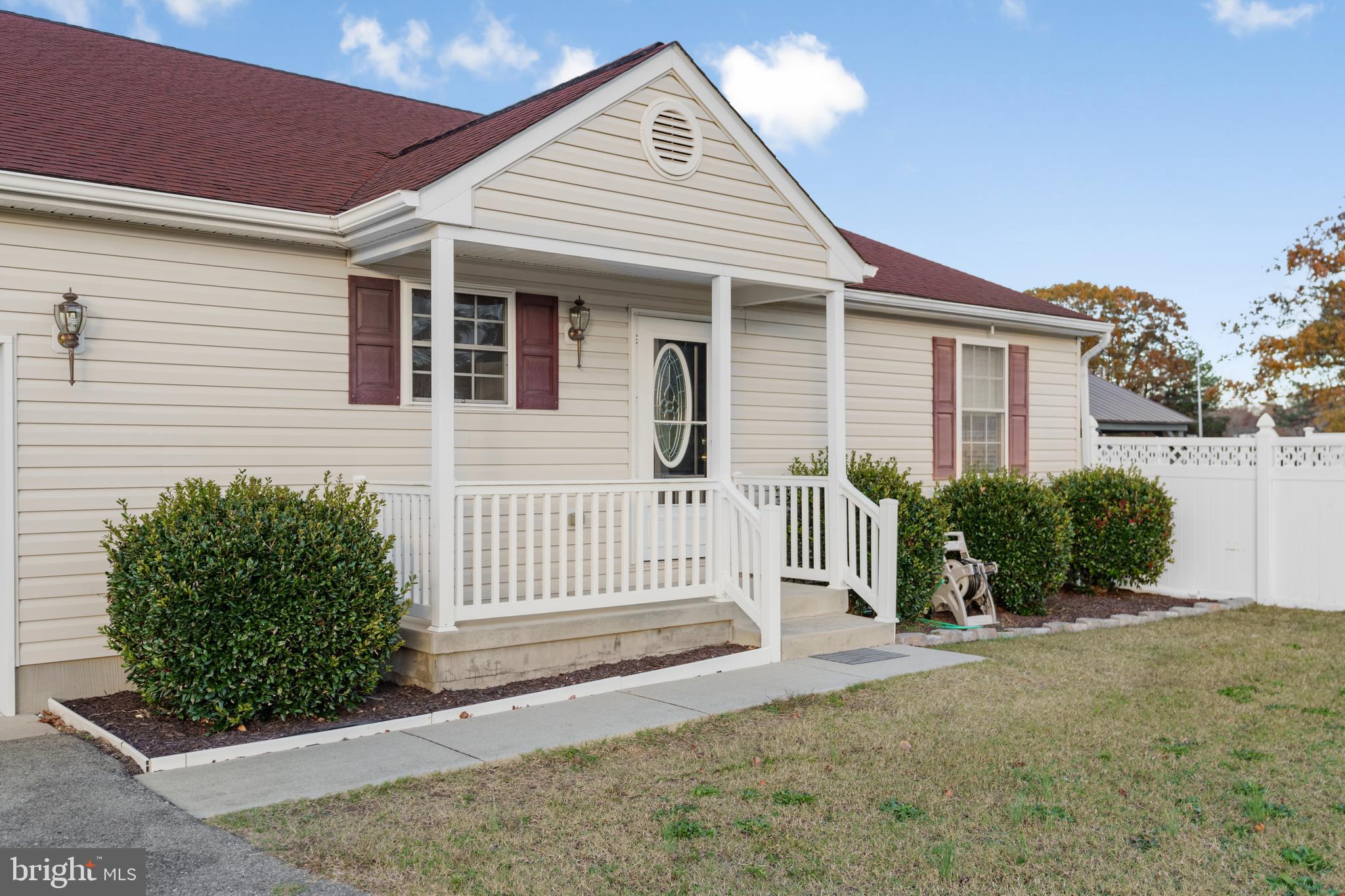 COOMBS OAKS - Residential Lease