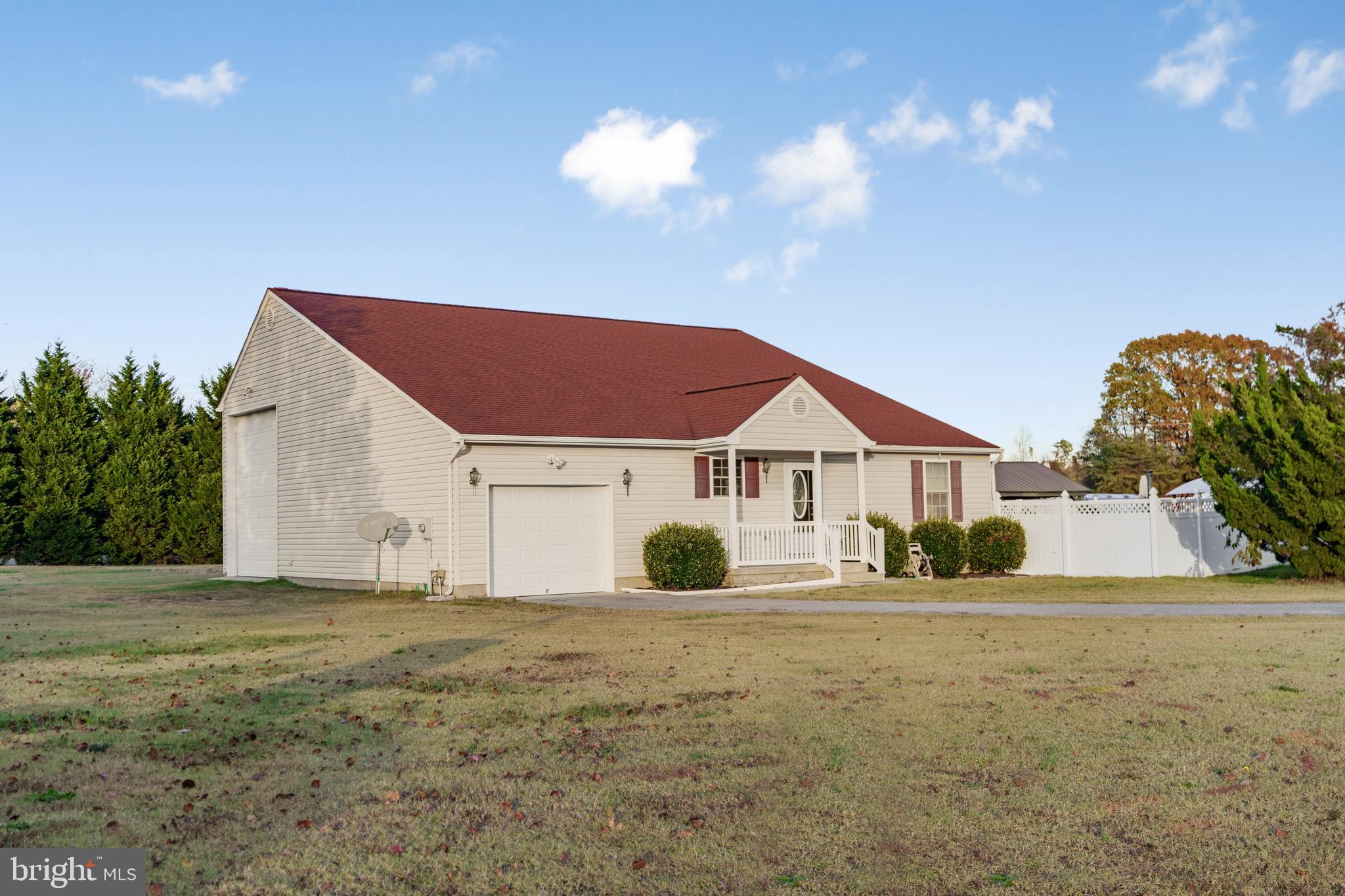 COOMBS OAKS - Residential Lease