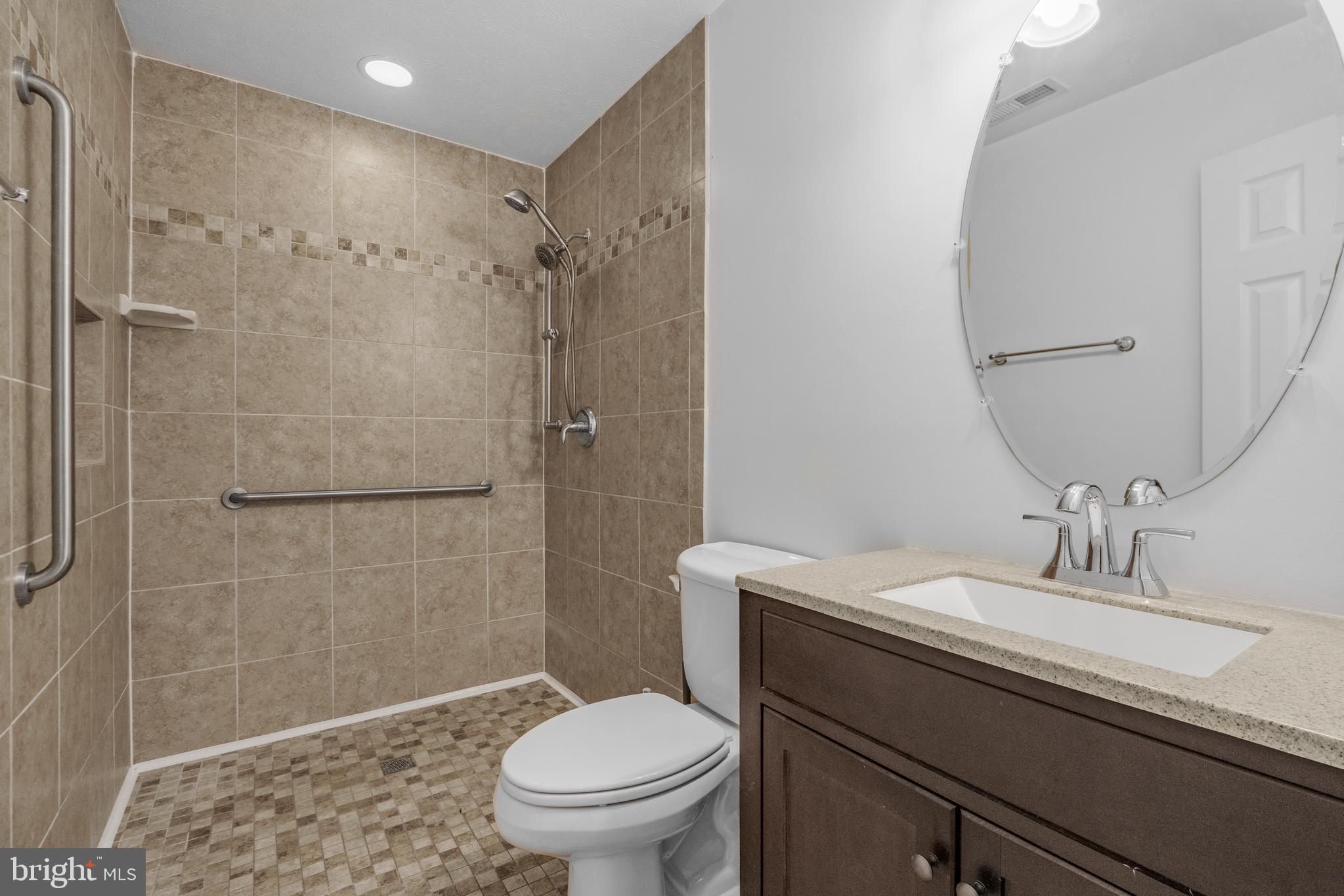 COOMBS OAKS - Residential Lease