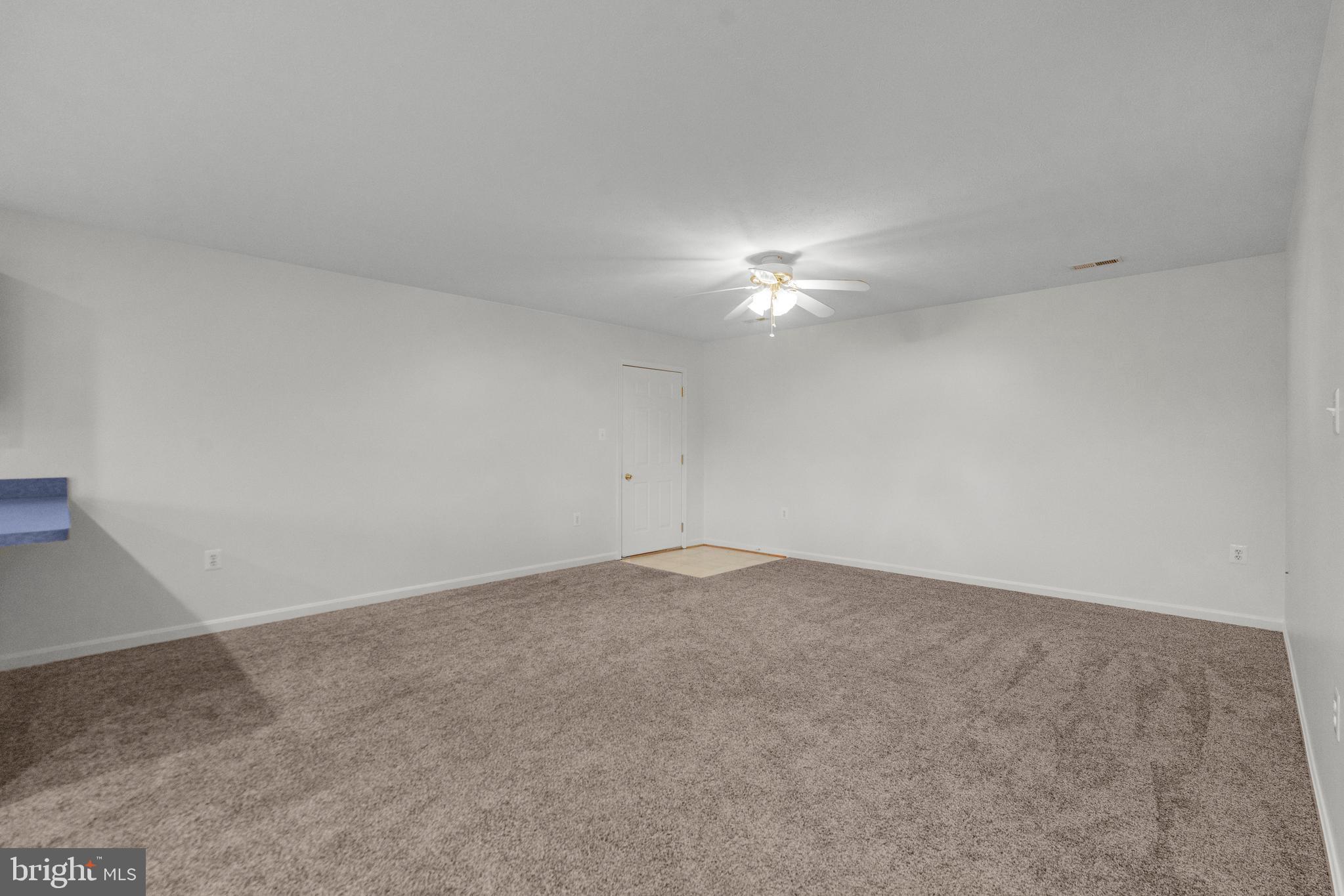 COOMBS OAKS - Residential Lease