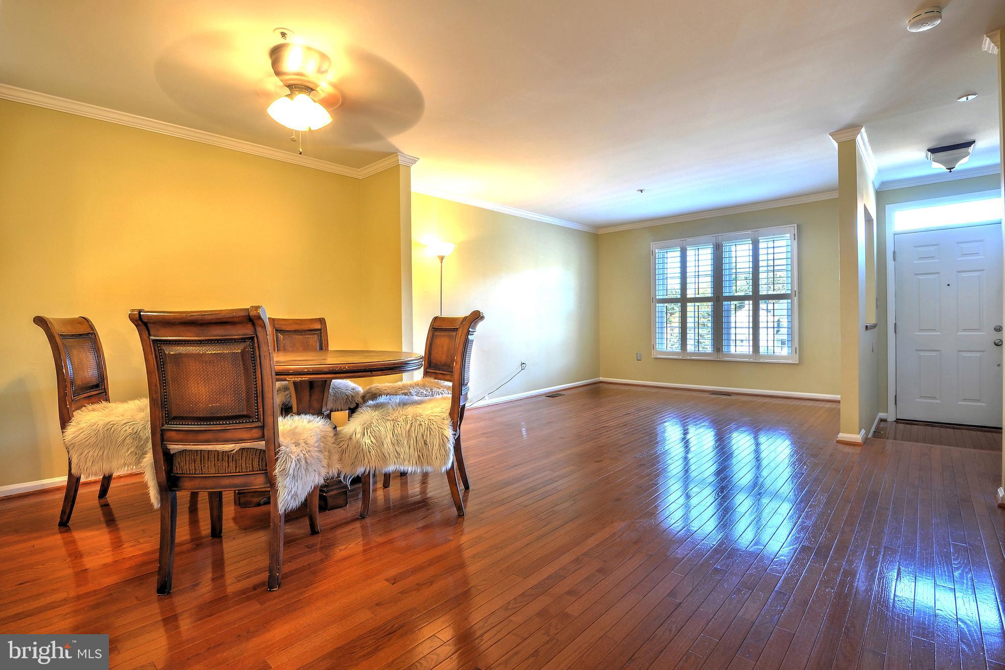 CROFTON COMMONS - Residential Lease