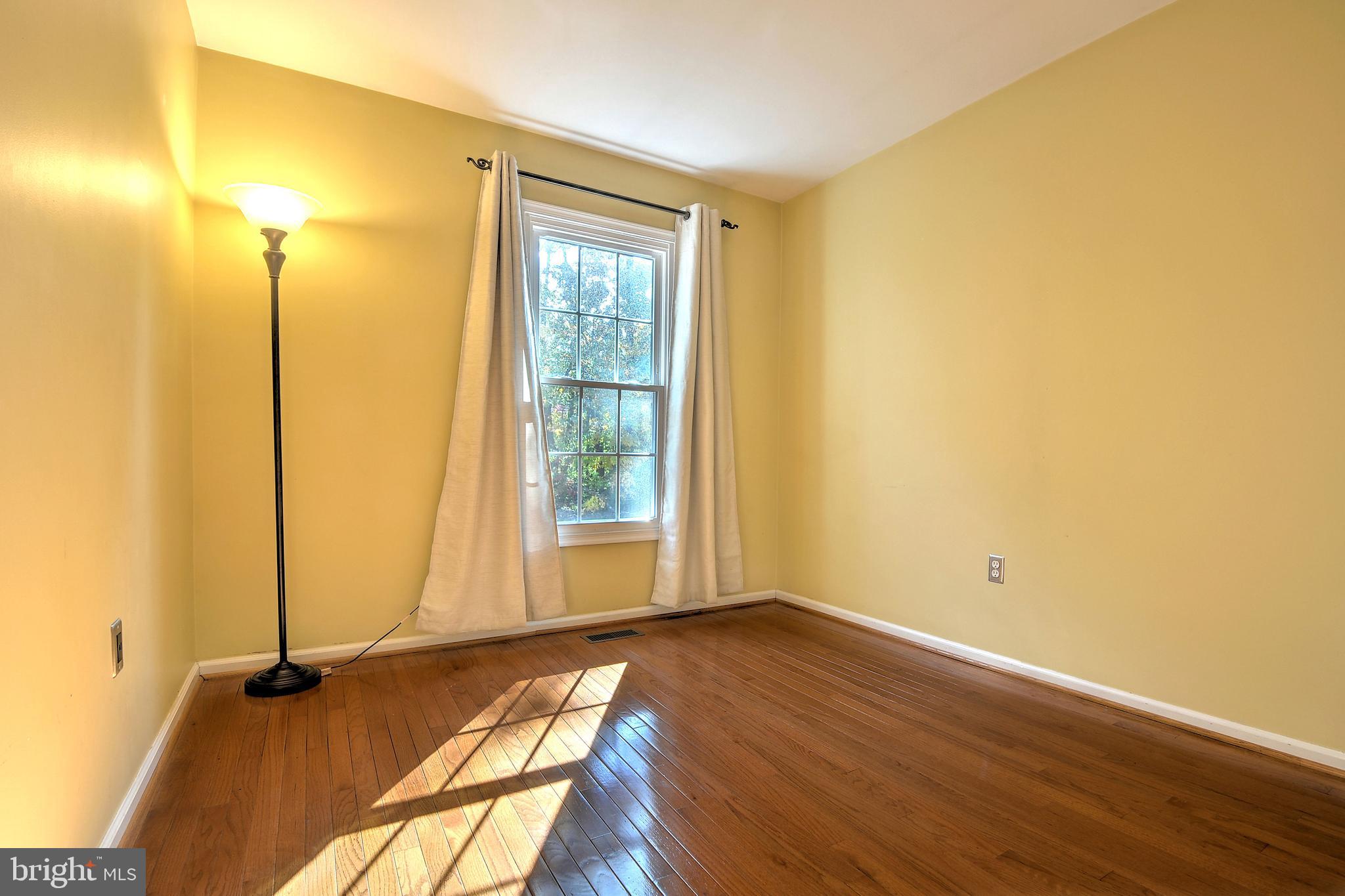 CROFTON COMMONS - Residential Lease