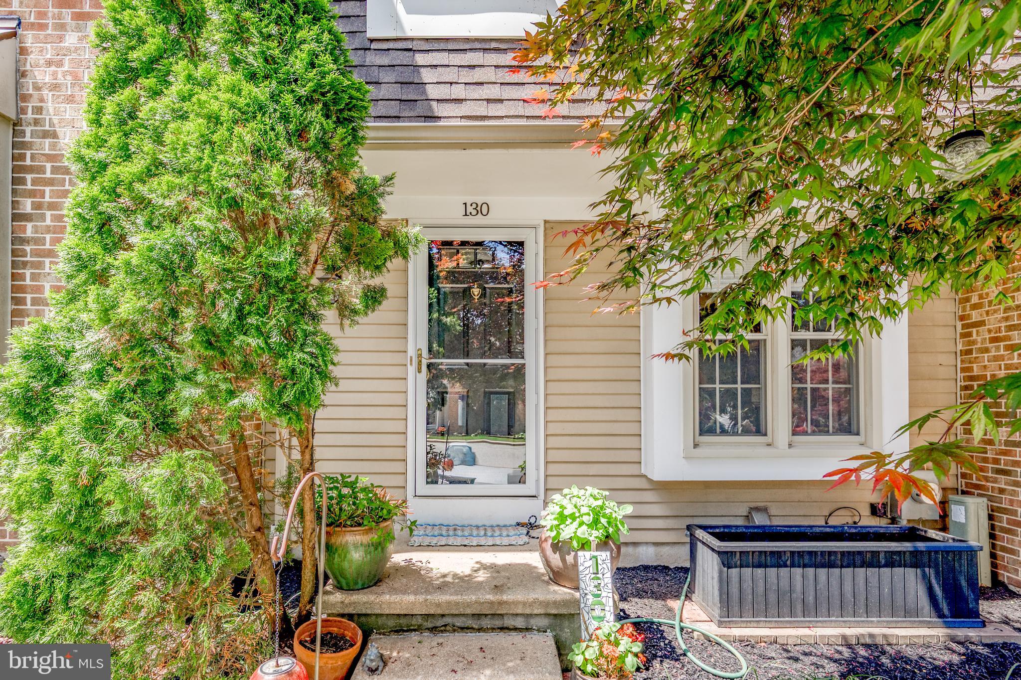 130 WOODEN CARRIAGE DRIVE