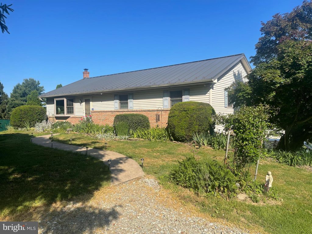 Photo of 137 HOUSE ROCK RD, PEQUEA, PA 17565 (MLS # PALA2035544)